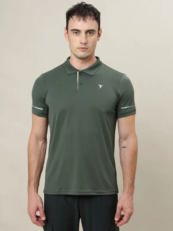 Men Solid Slim Fit Polo T-shirt with TECHNO COOL+