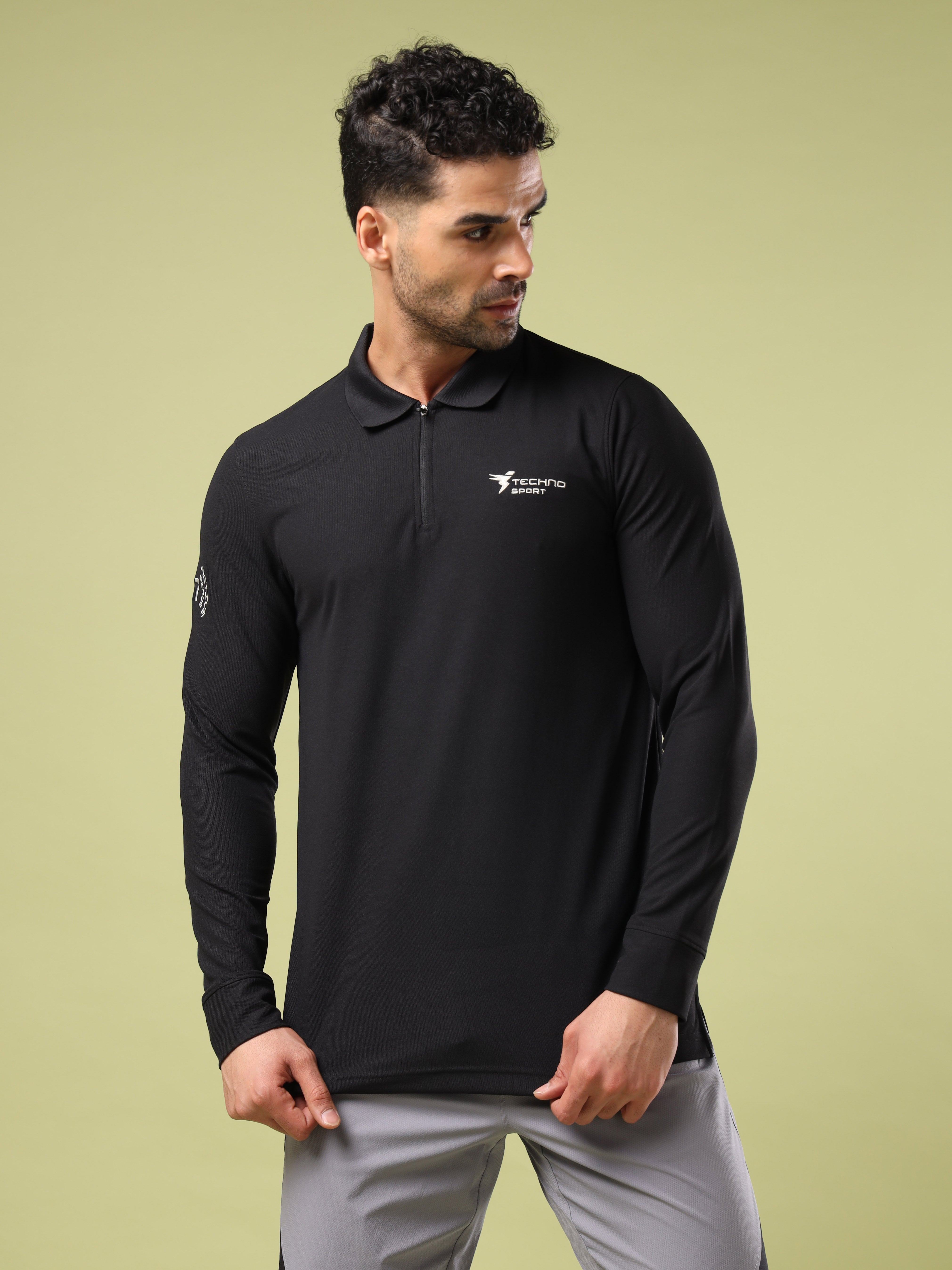 dDdDdDd　TECH DRY POLY SHIRTS Black sfc 3-4.jpg?v=1728401940