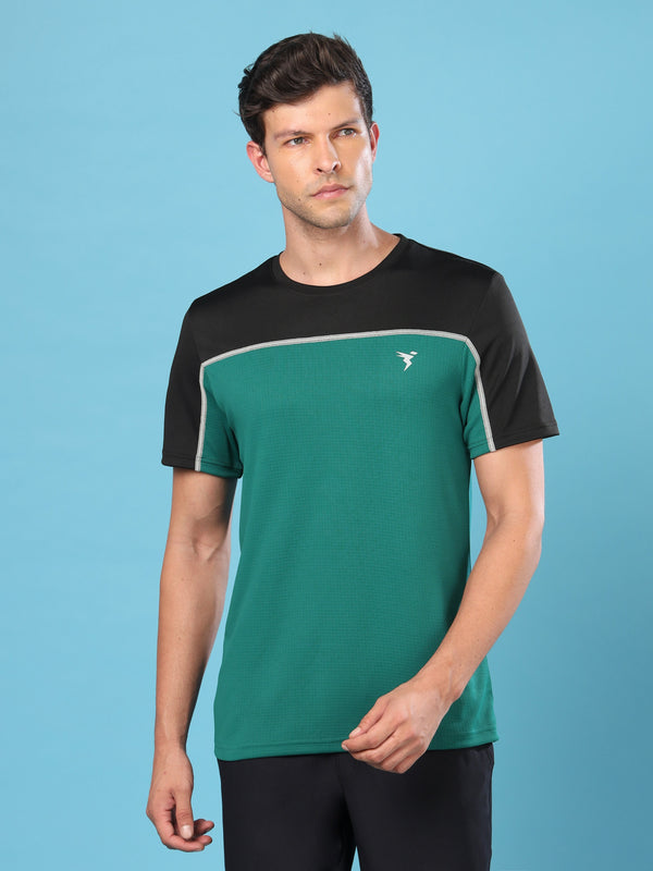 Men Colorblock Slim Fit Crew Neck T-shirt with TECHNO COOL+