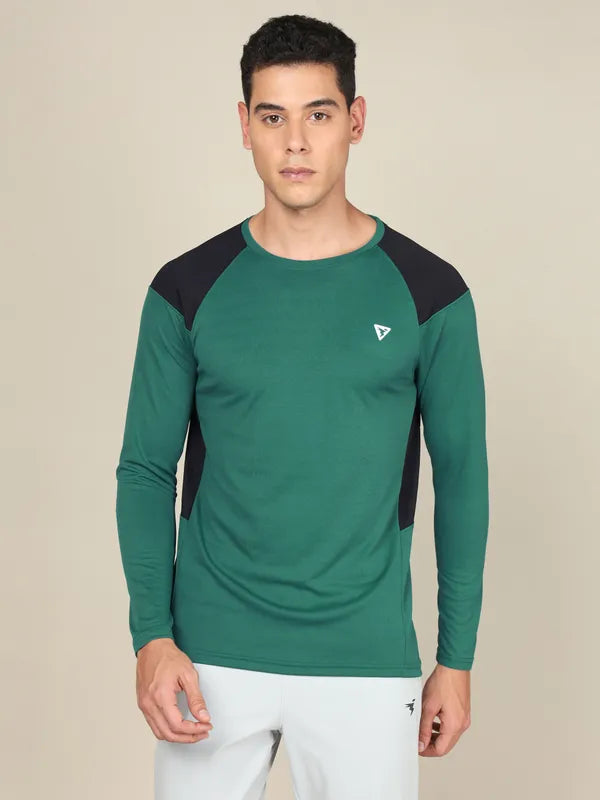 Men Colorblock Slim Fit Crew Neck T-shirt with TECHNO COOL+