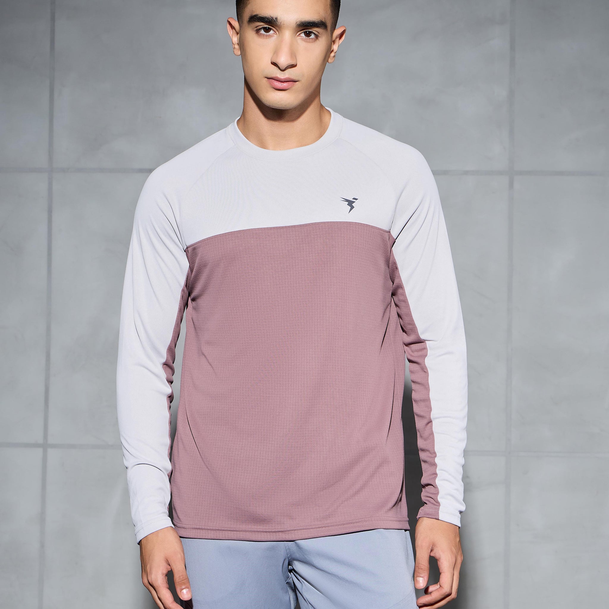 Men Colorblock Slim Fit Crew Neck T-shirt with TECHNO COOL+