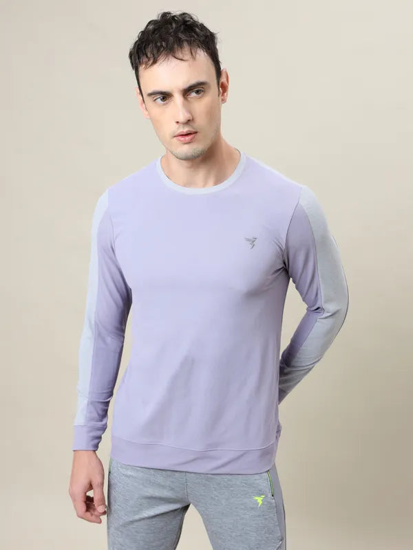 Men Colorblock Slim Fit Crew Neck T-shirt with MATPIQ
