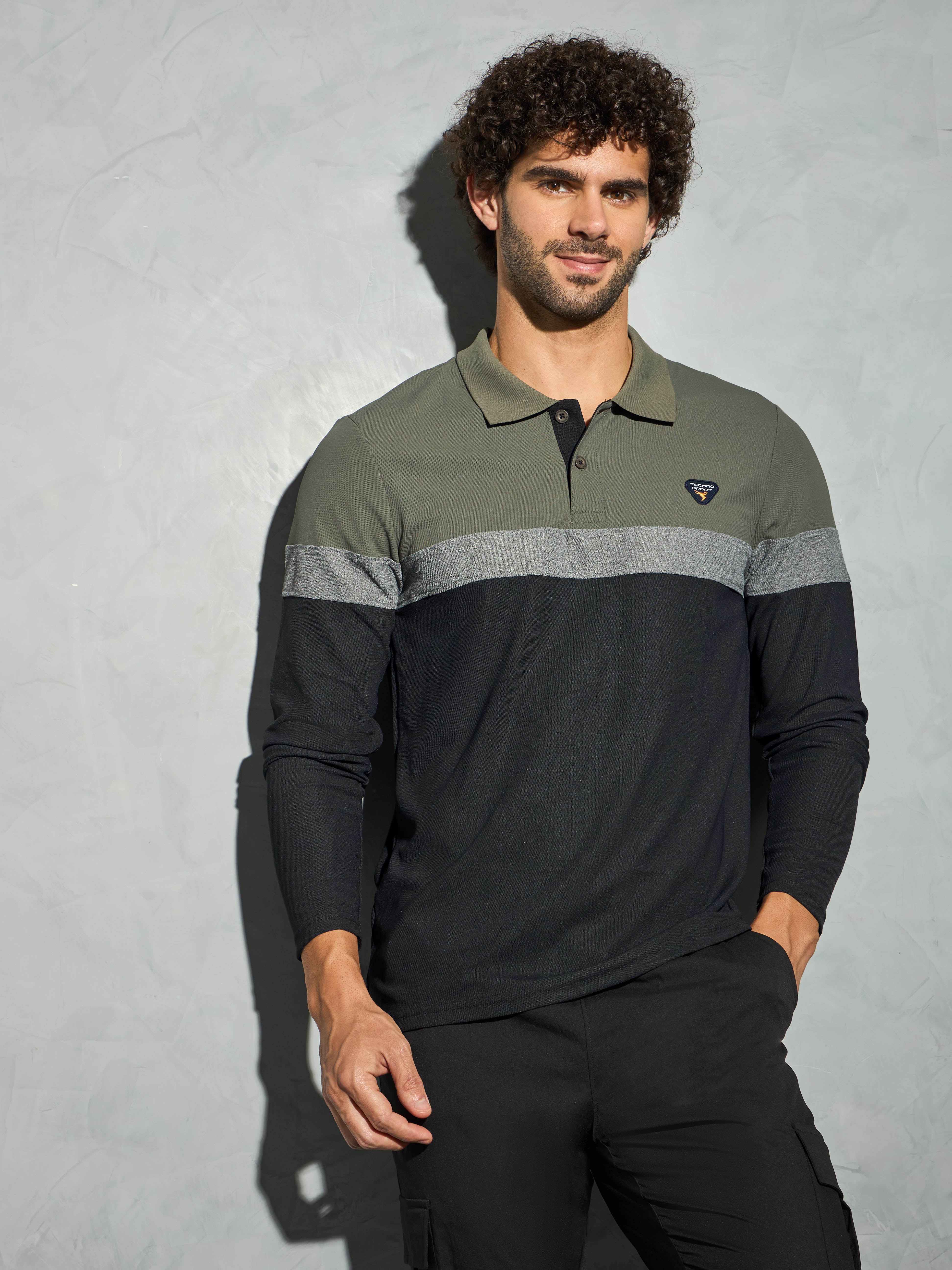 Men Colorblock Slim Fit Polo T-shirt with MATPIQ