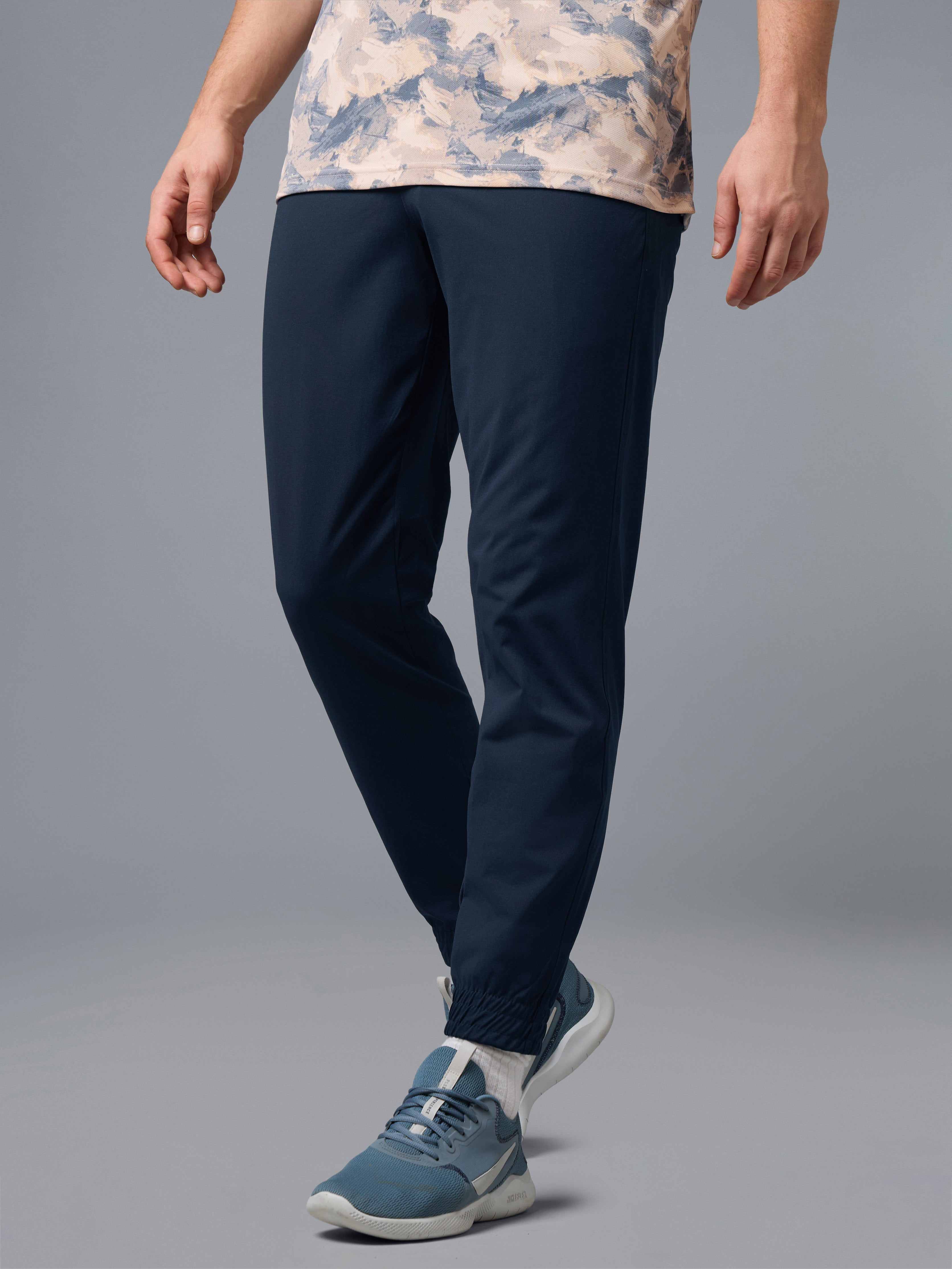 Men Solid Slim Fit Joggers with ELASTOPLUS
