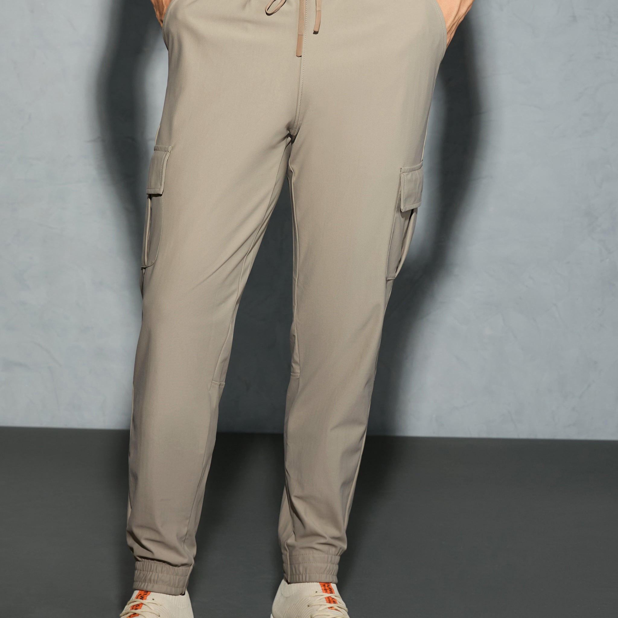 Men Solid Slim Fit Cargo Joggers with DURACOOL+