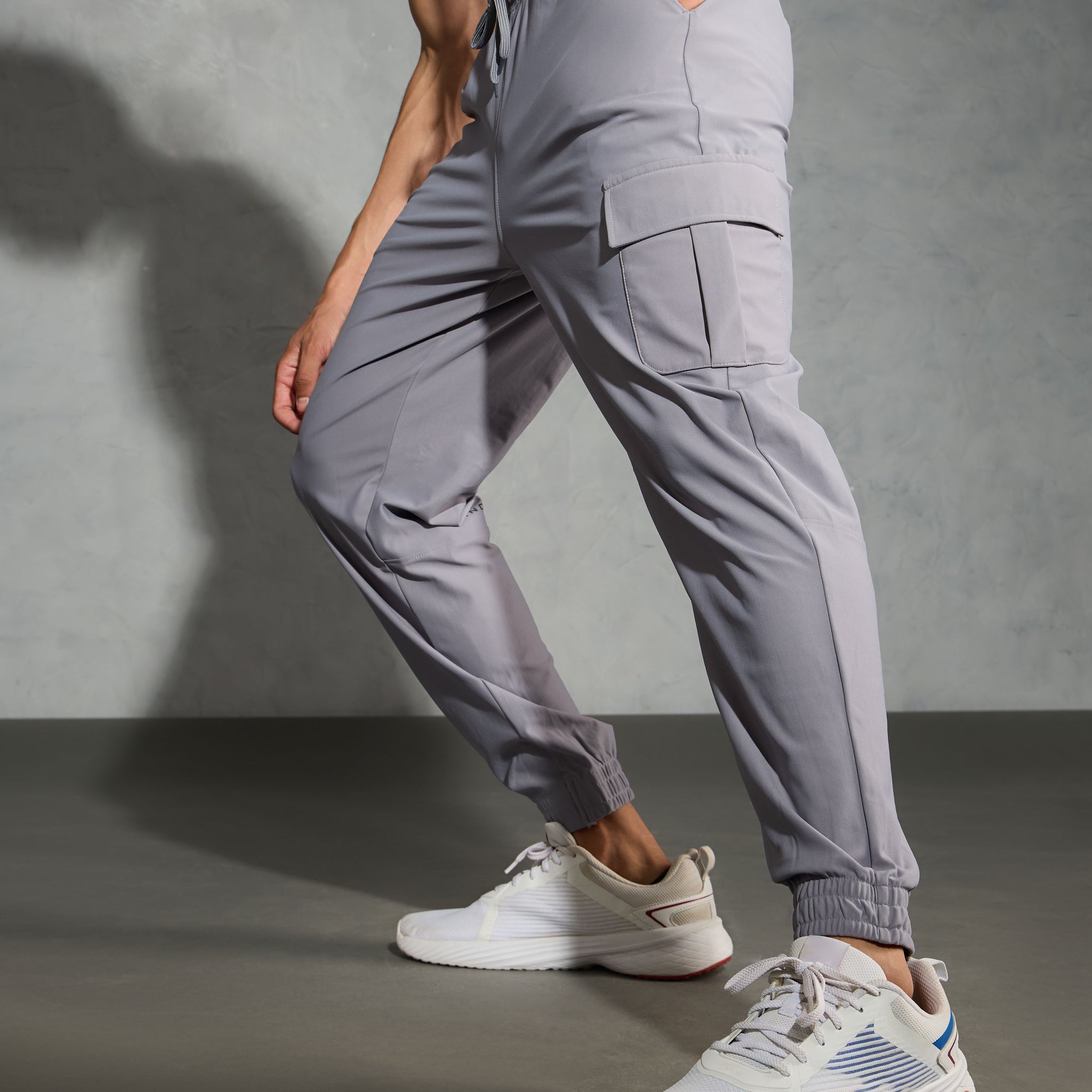 Men Solid Slim Fit Cargo Joggers with DURACOOL+