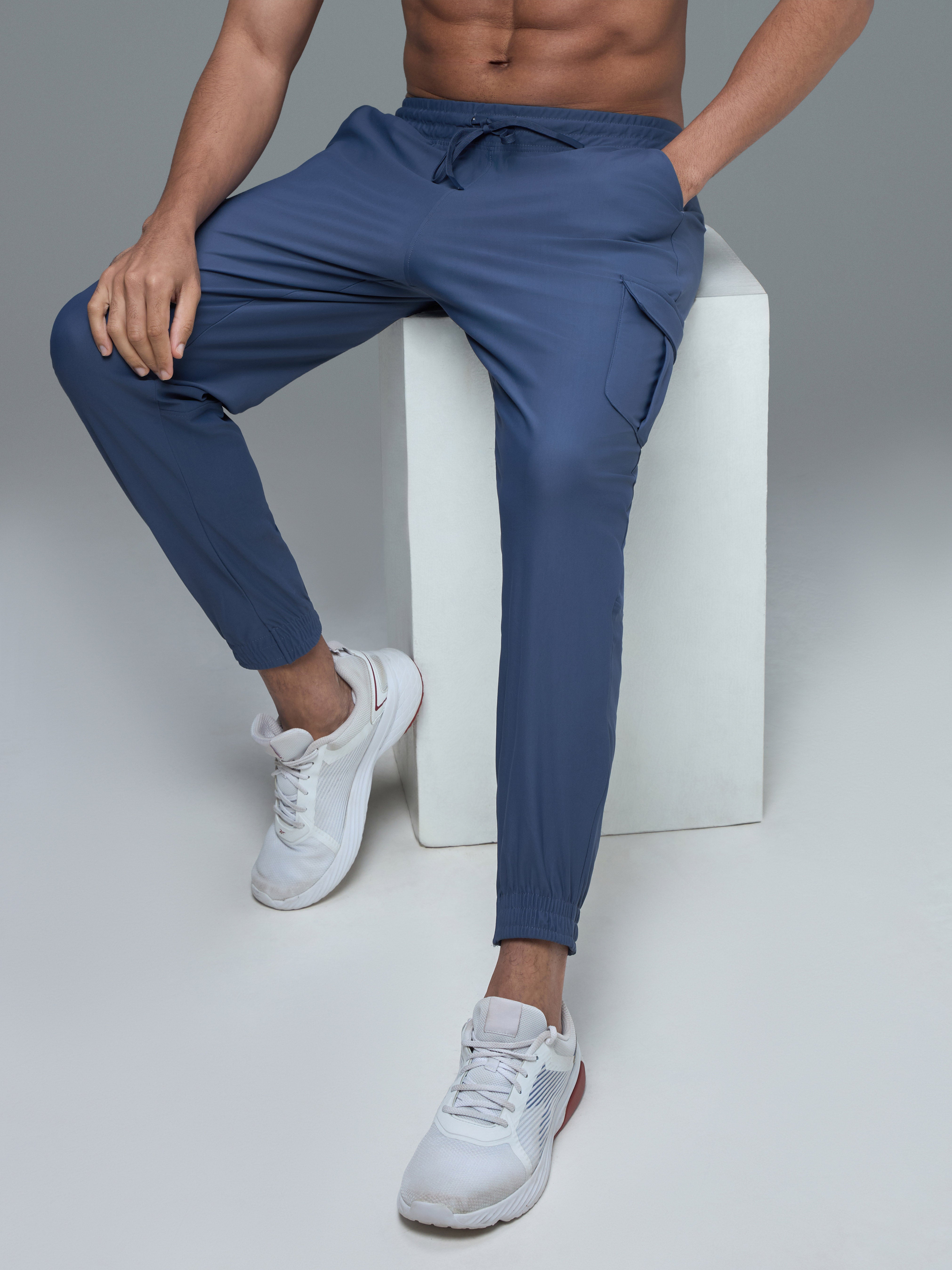 Men Solid Slim Fit Cargo Joggers with DURACOOL+