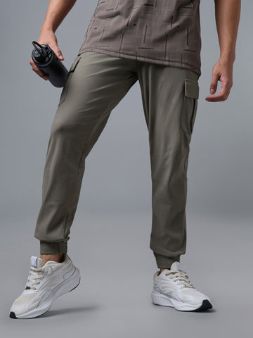 Men Solid Slim Fit Cargo Joggers with DURACOOL+