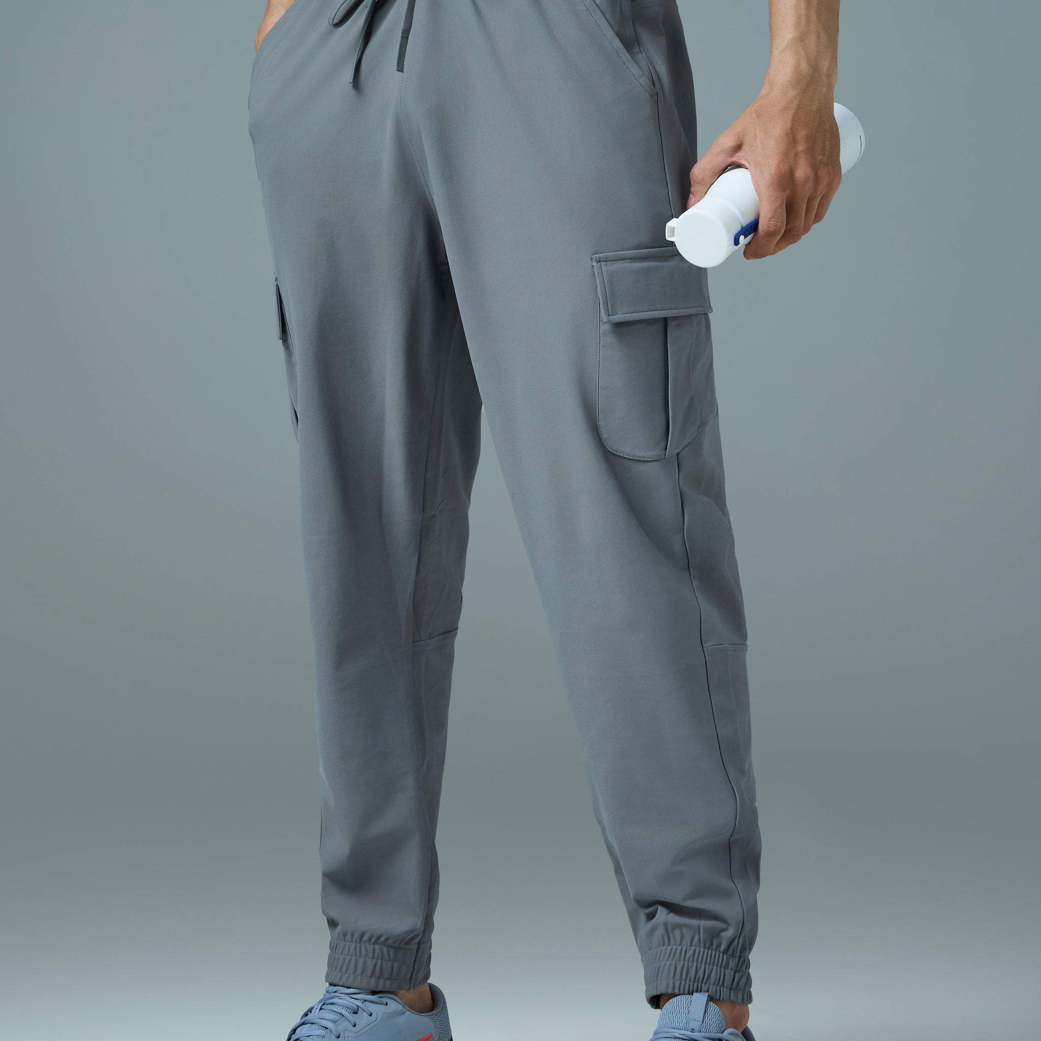Men Solid Slim Fit Cargo Joggers with DURACOOL+
