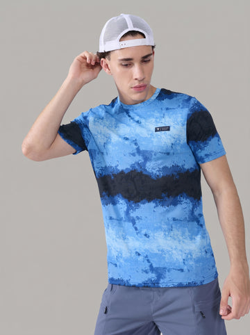Men Abstract Print Slim Fit Crew Neck T-shirt with TECHNO COOL+