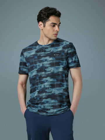 Men Abstract Print Slim Fit Crew Neck T-shirt with TECHNO COOL+