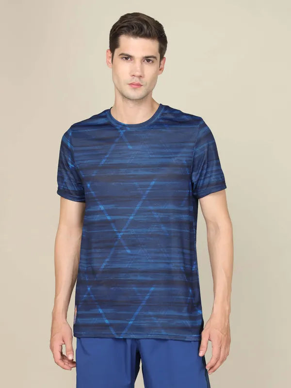 Men Abstract Print Slim Fit Crew Neck T-shirt with TECHNO COOL+