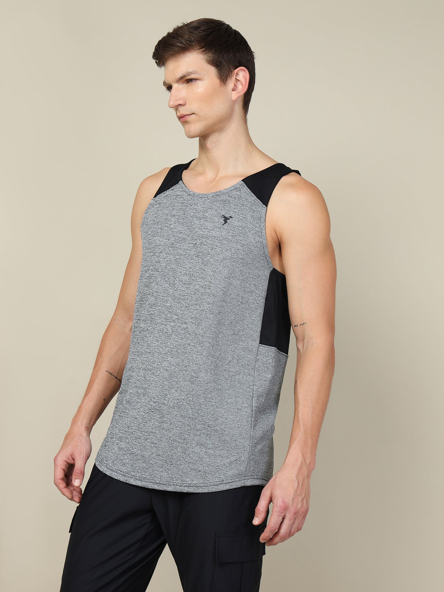 Men Melange Slim Fit Scoop Neck Innerwear Vest with TECHNO COOL+