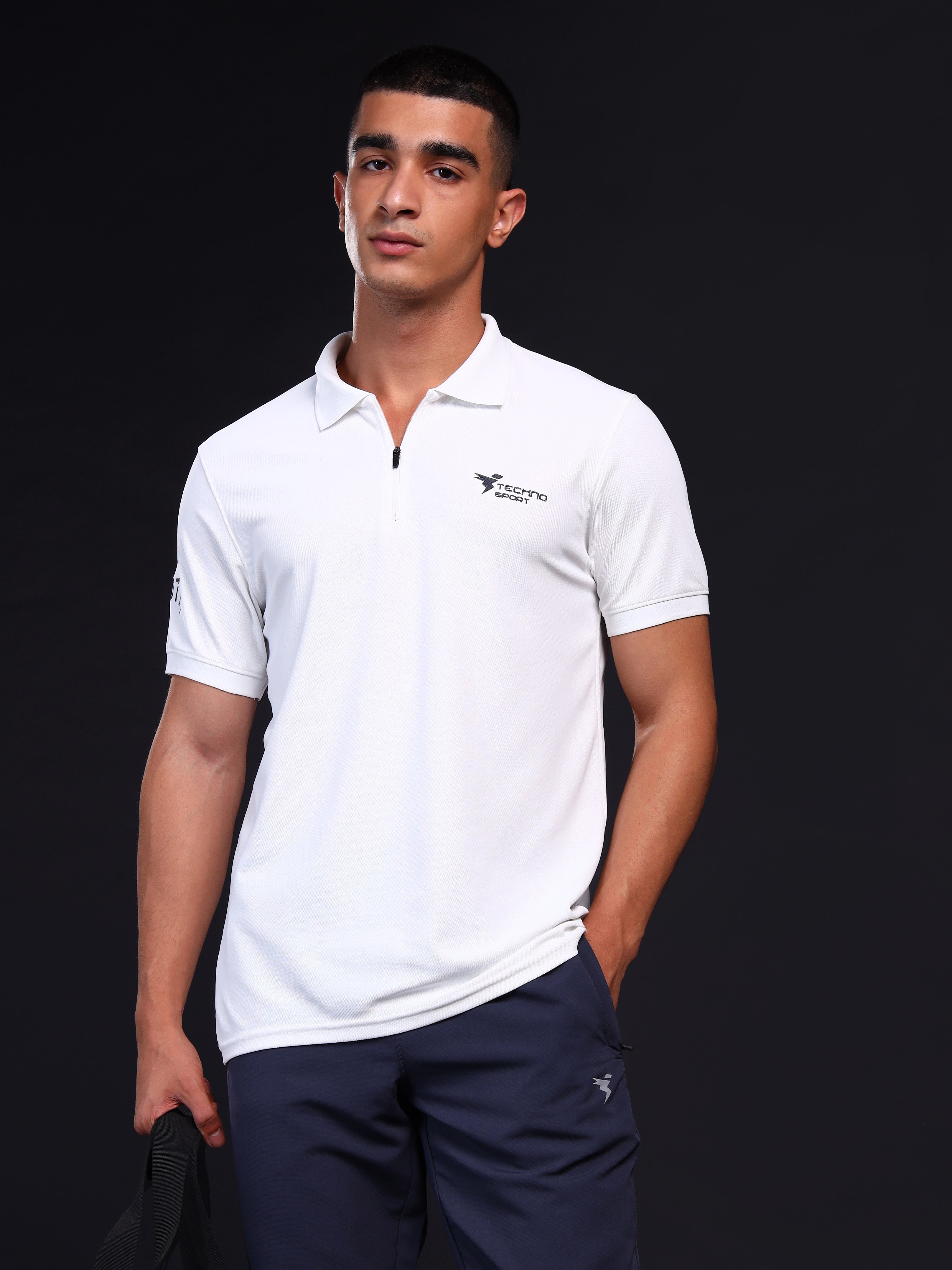 Men Solid Slim Fit Polo T-shirt with MATPIQ