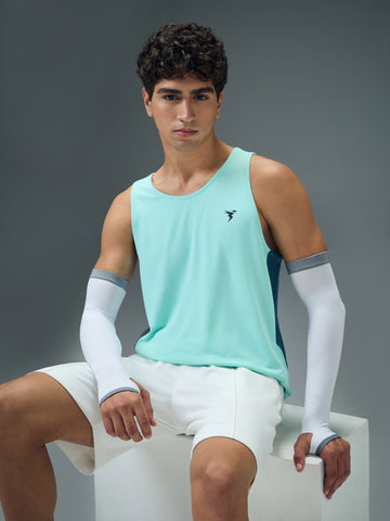 Men Solid Slim Fit Scoop Neck Sports Innerwear Vest with TECHNO COOL+
