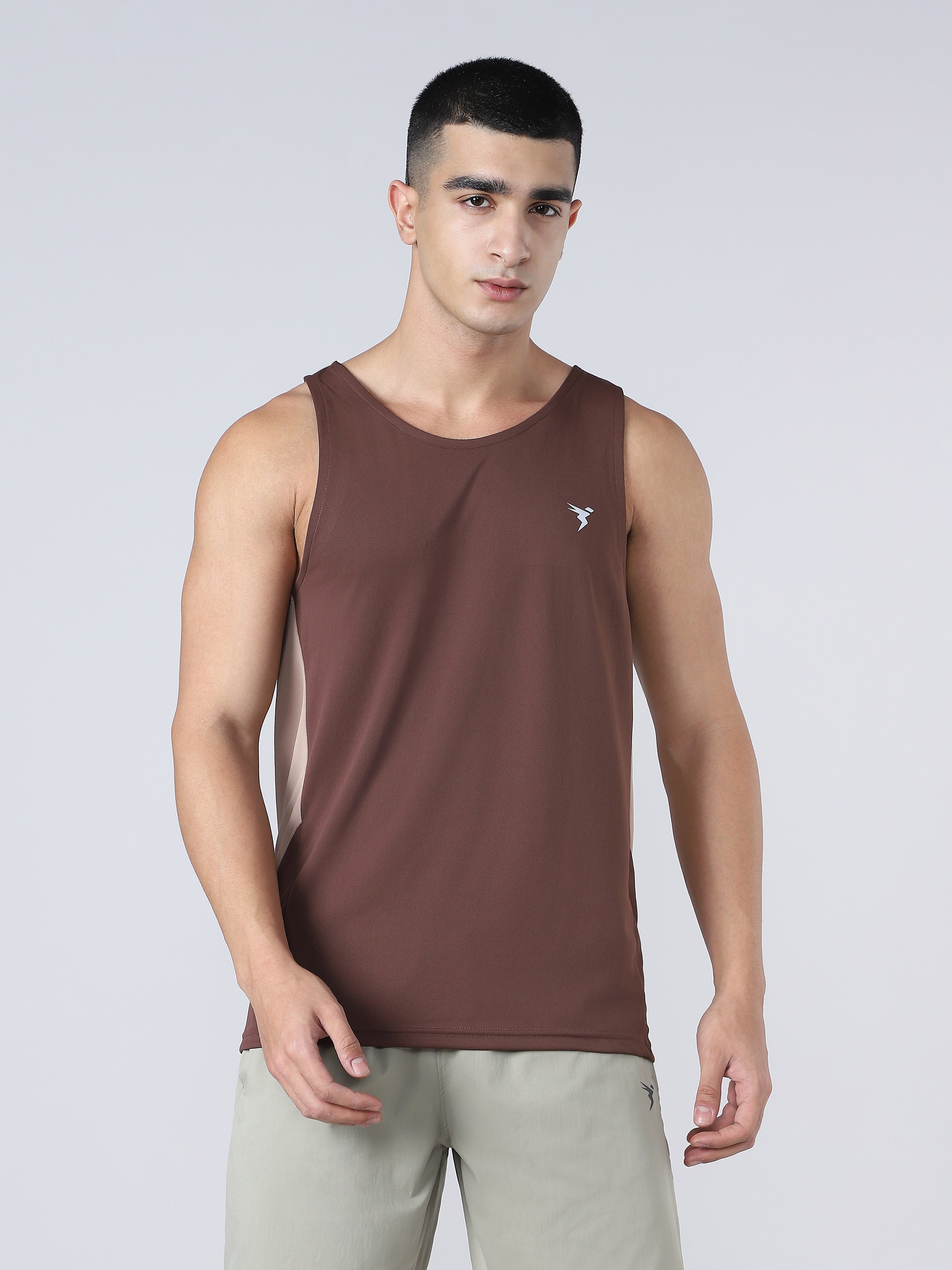 Men Solid Slim Fit Scoop Neck Sports Innerwear Vest with TECHNO COOL+