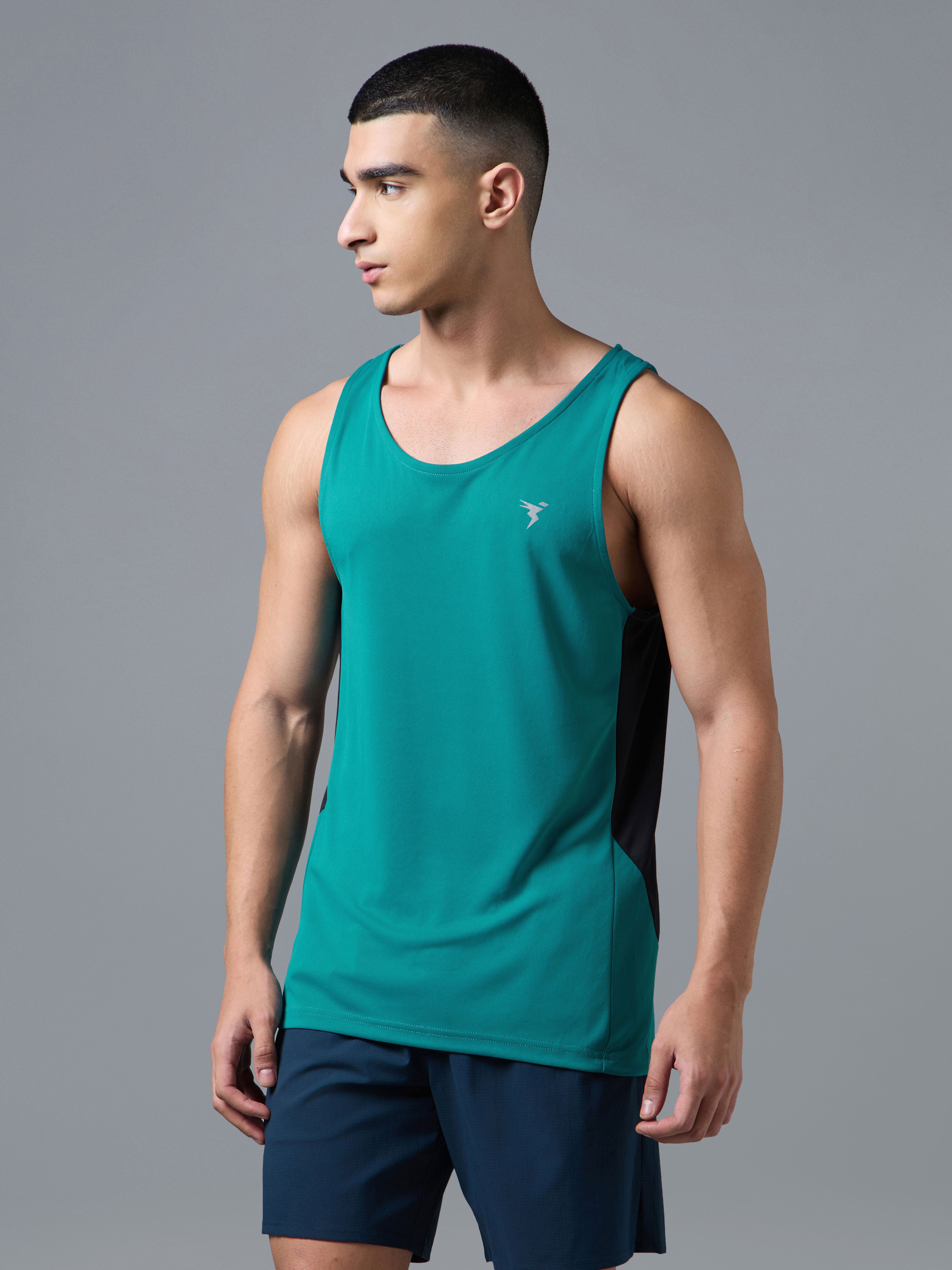 Men Colourblock Slim Fit Scoop Neck Sports Innerwear Vest with TECHNO COOL+