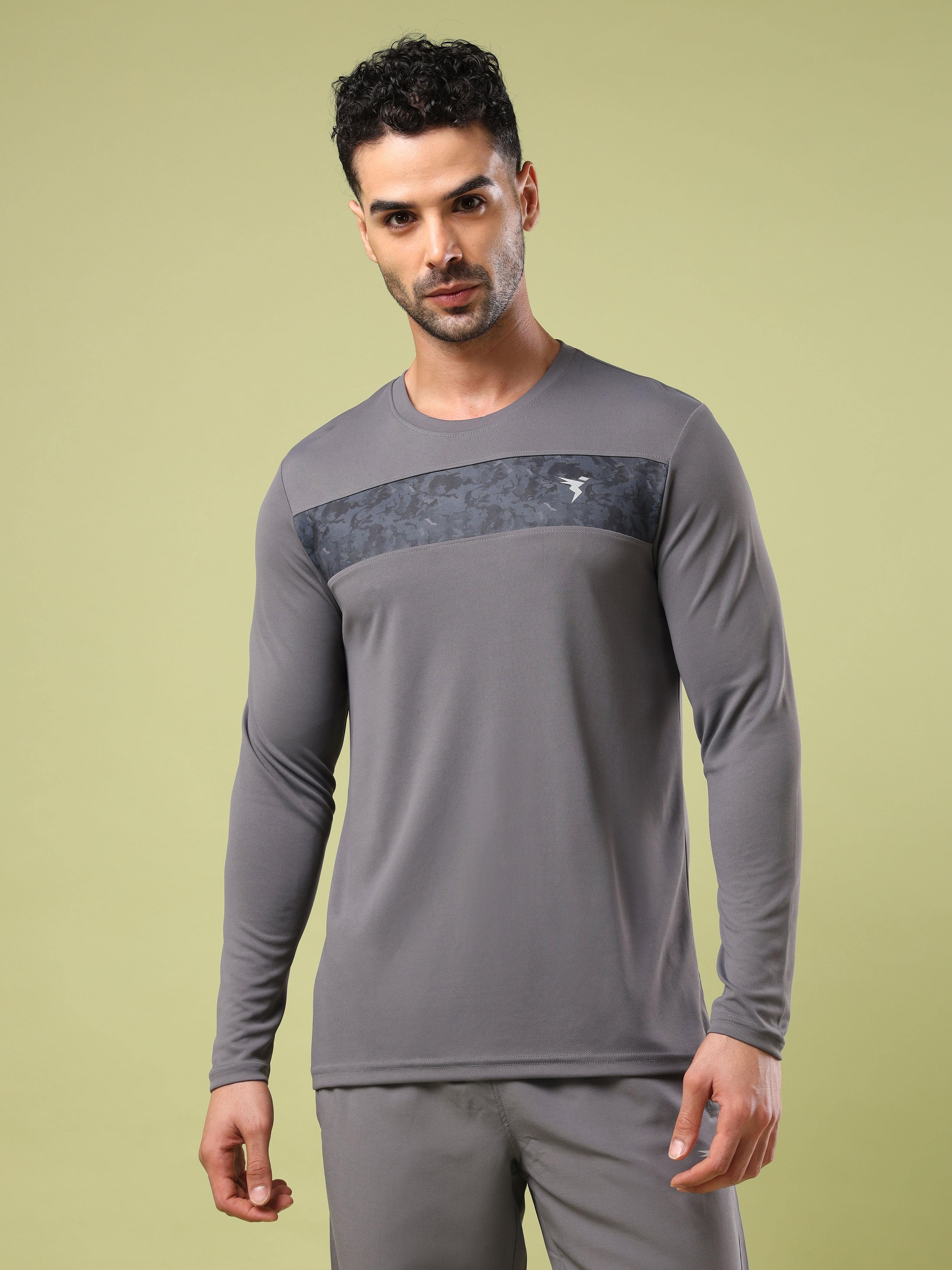 Men Printed Slim Fit Round Neck Sports T-shirt with TECHNO COOL+