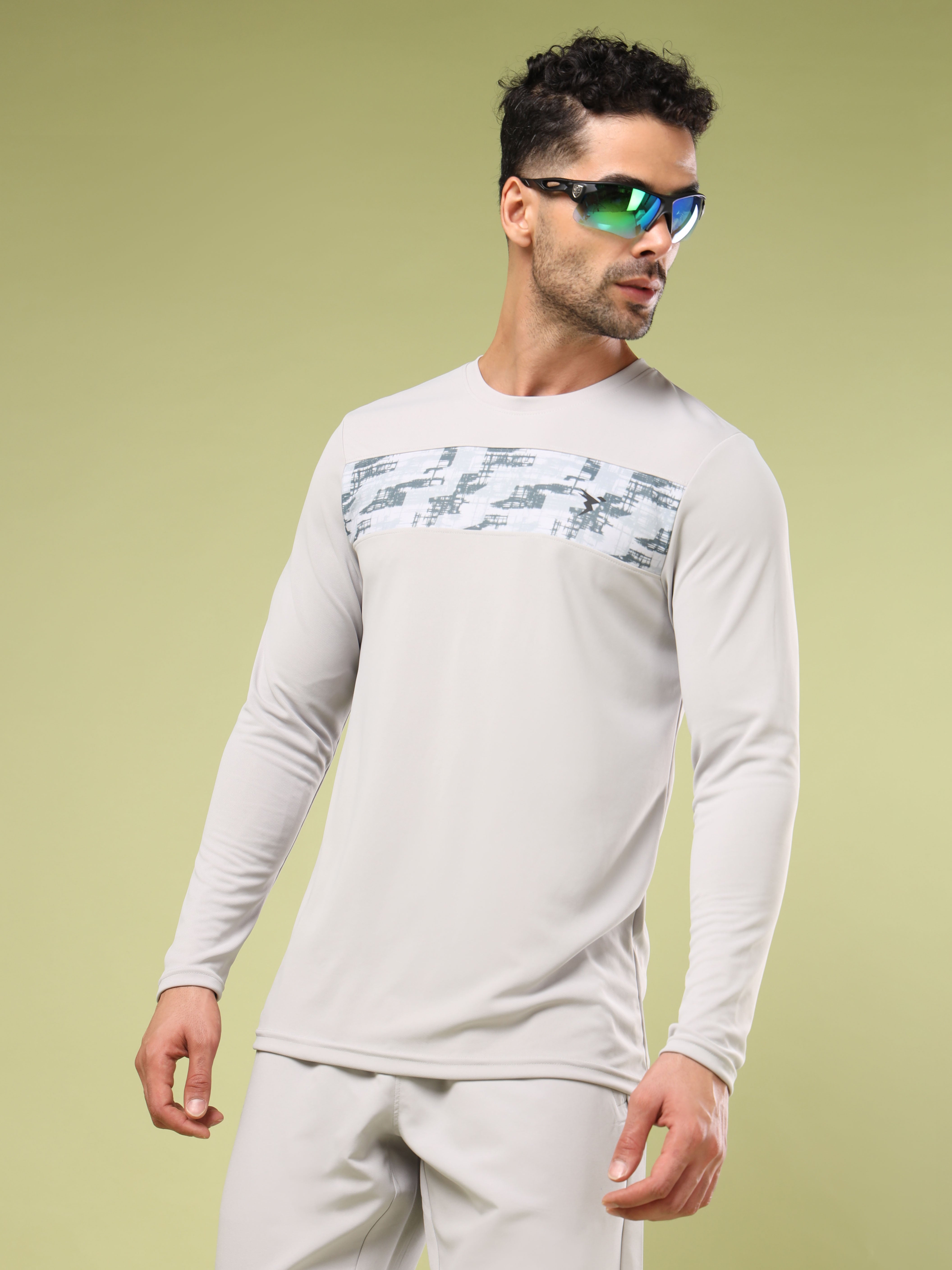 Men Printed Slim Fit Round Neck Sports T-shirt with TECHNO COOL+