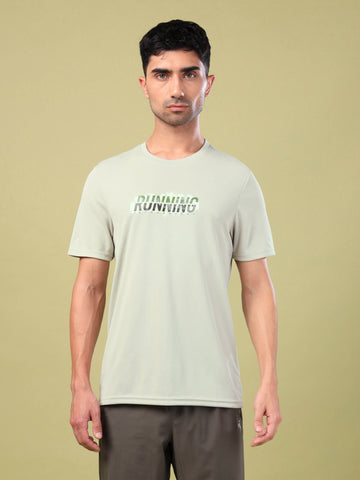 Men Printed Slim Fit Round Neck T-shirt with TECHNO COOL+