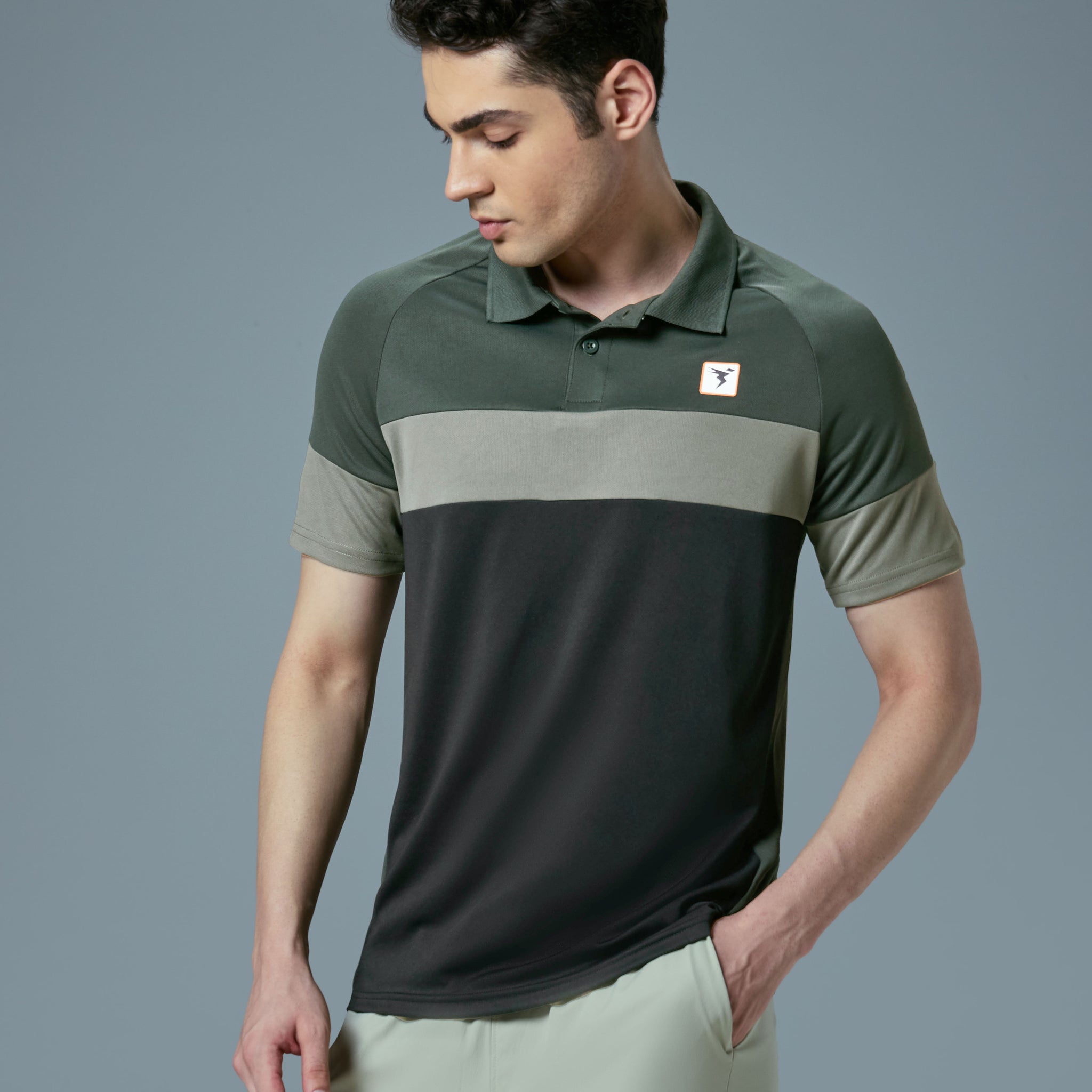 Men Colorblock Slim Fit Polo T-shirt with TECHNO COOL+