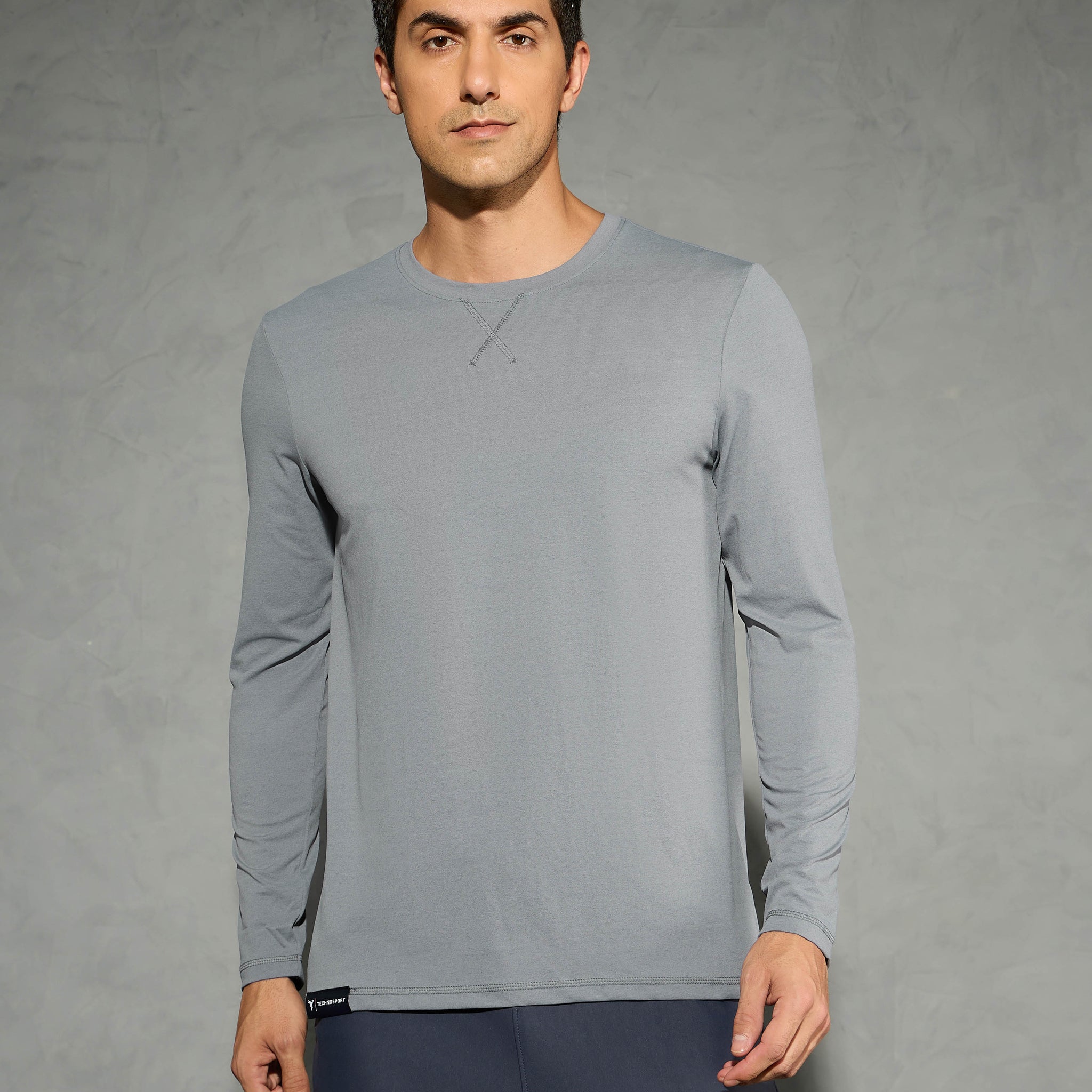 Men Solid Slim Fit Round Neck Sports T-shirt with COTFLEX