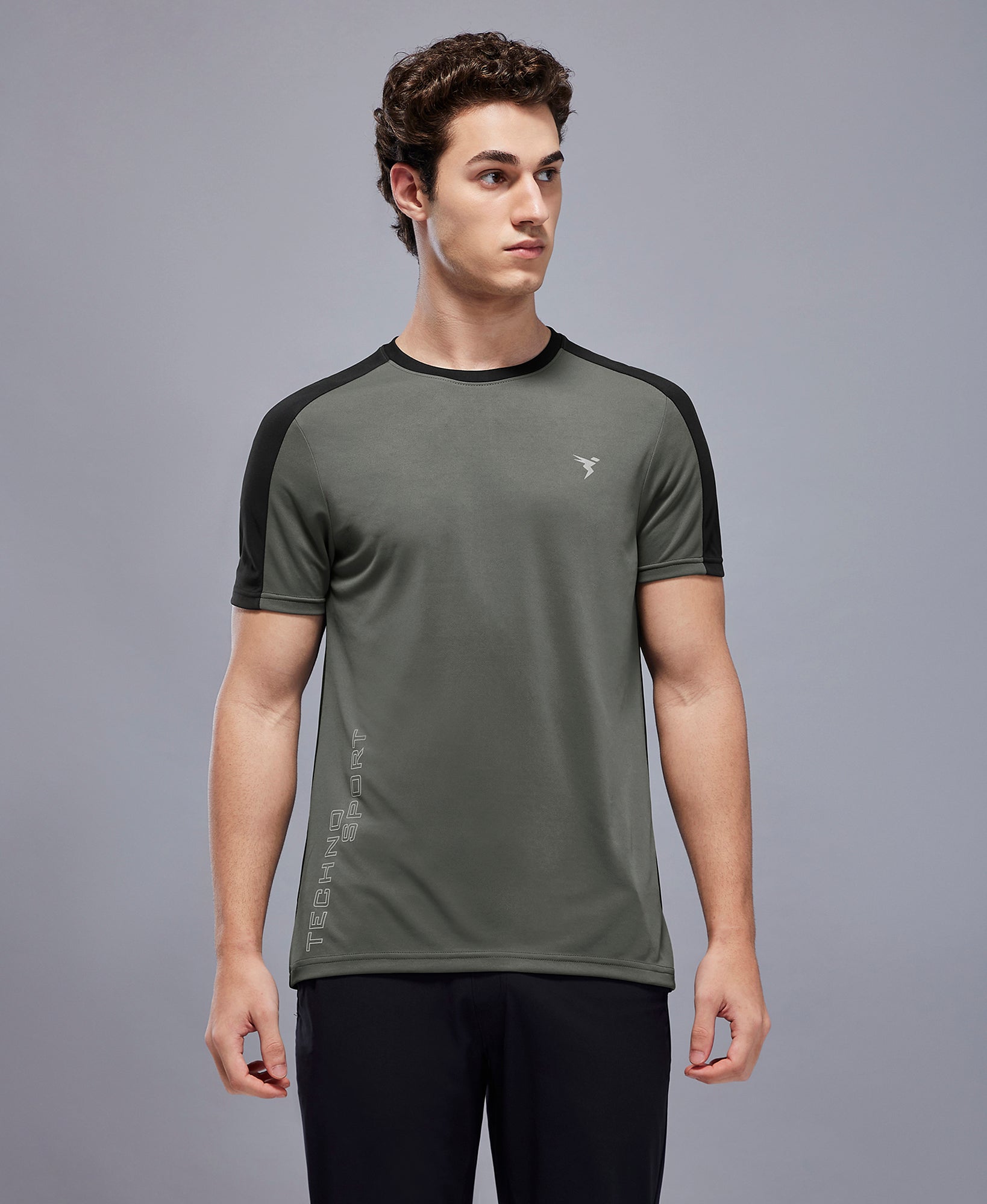 Men Solid Slim Fit Crew Neck T-shirt with TECHNO COOL+