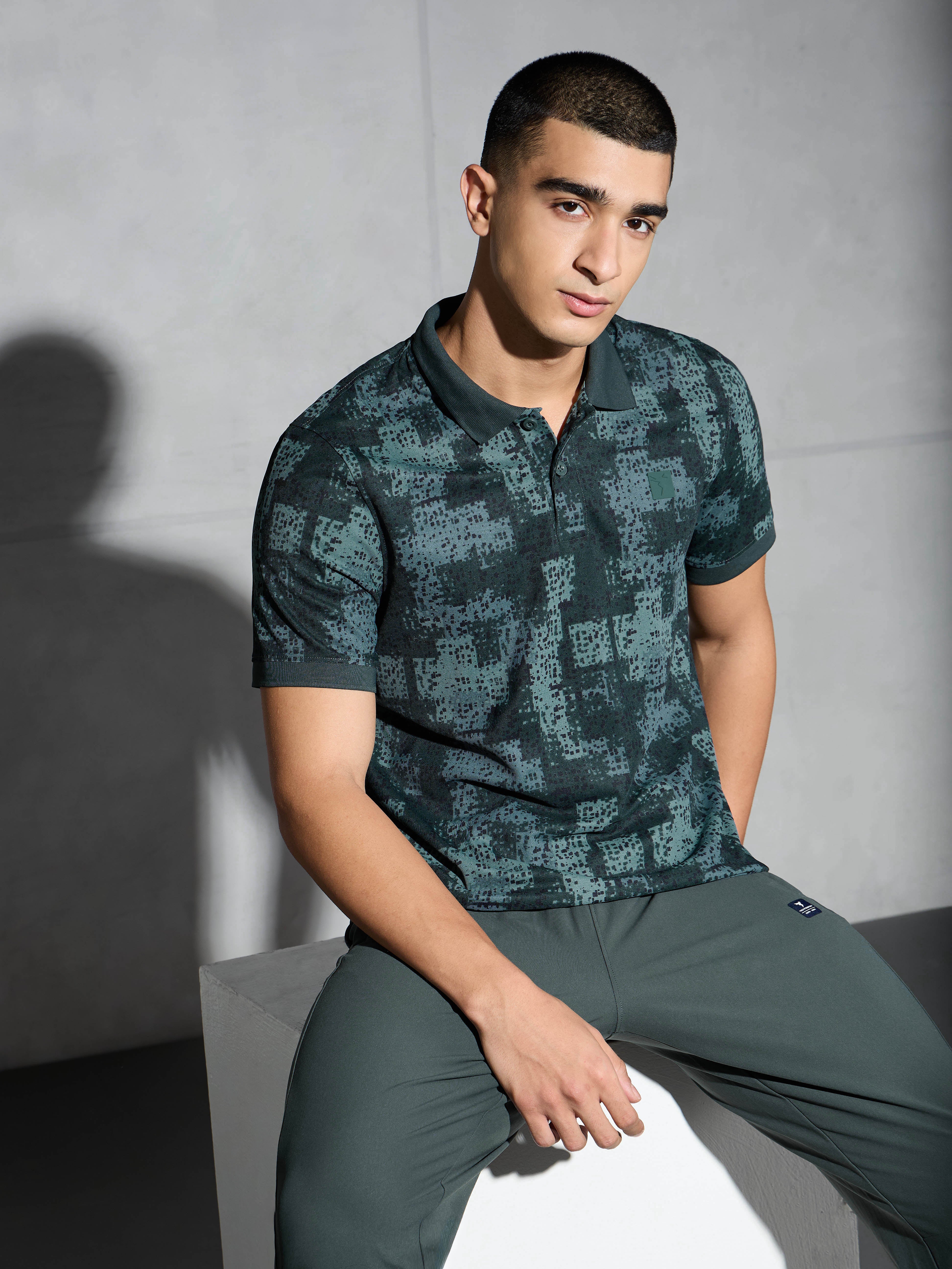 Men Printed Slim Fit Polo T-shirt with MATPIQ