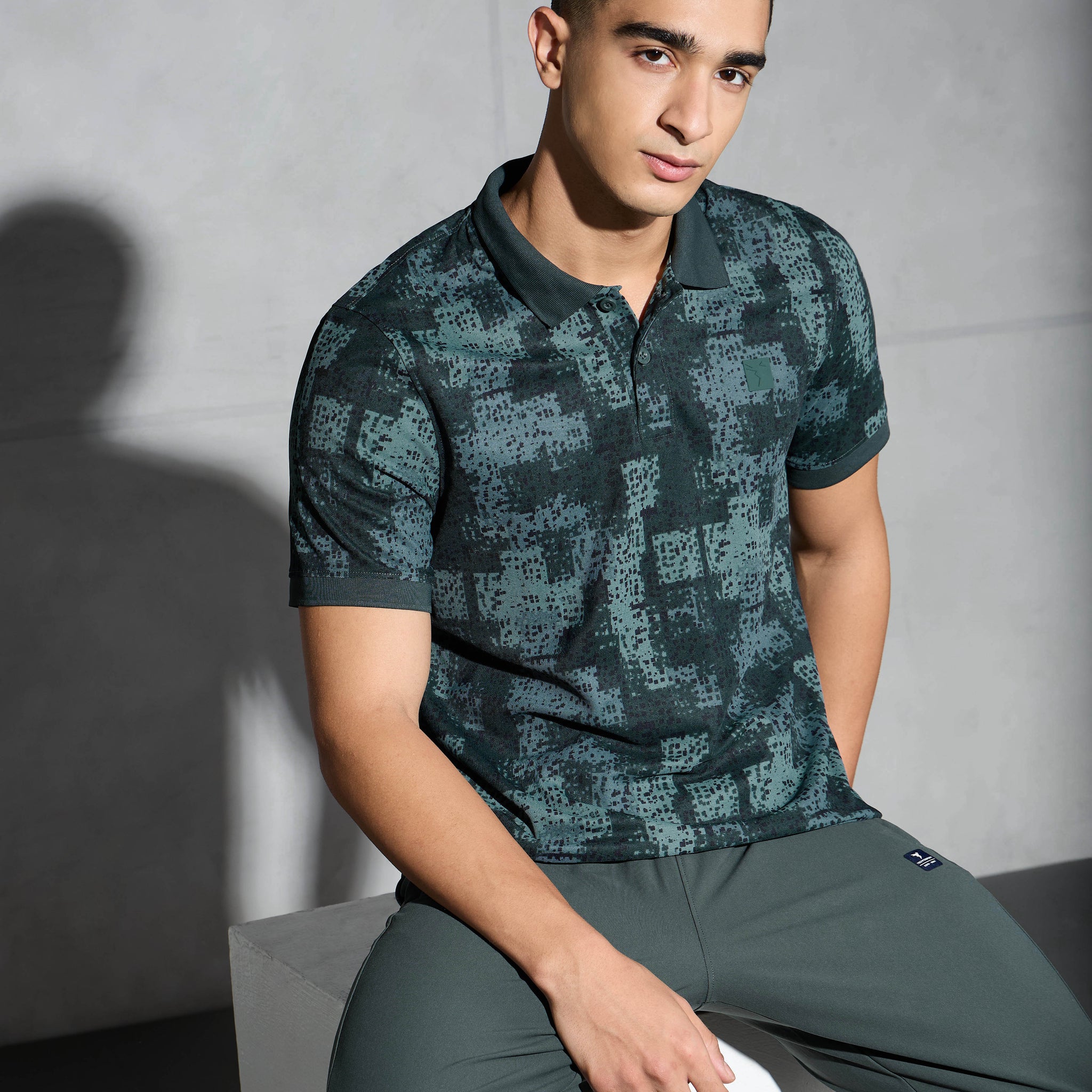 Men Printed Slim Fit Polo T-shirt with MATPIQ