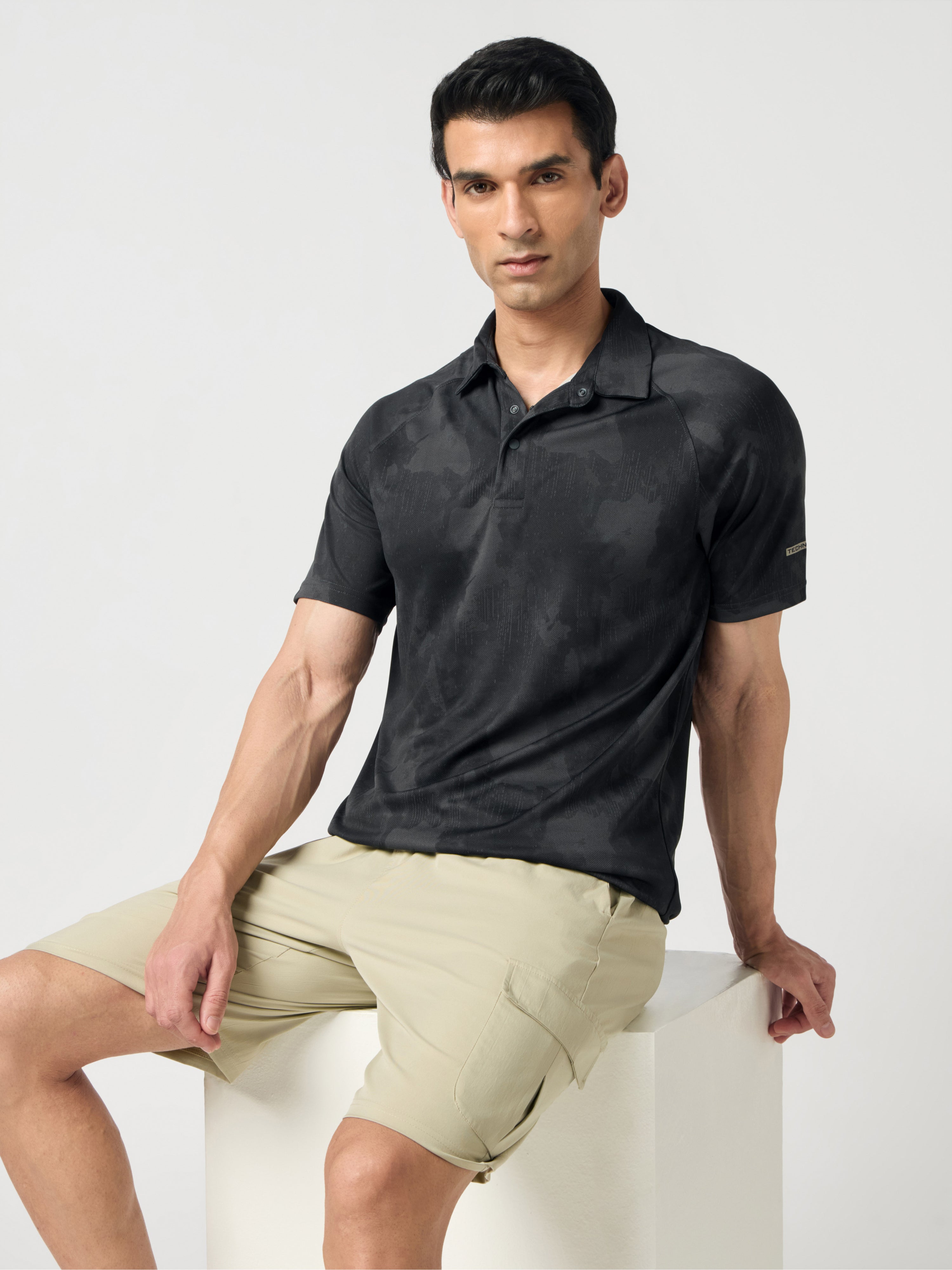 Men Printed Slim Fit Polo T-shirt with TECHNOCOOL+