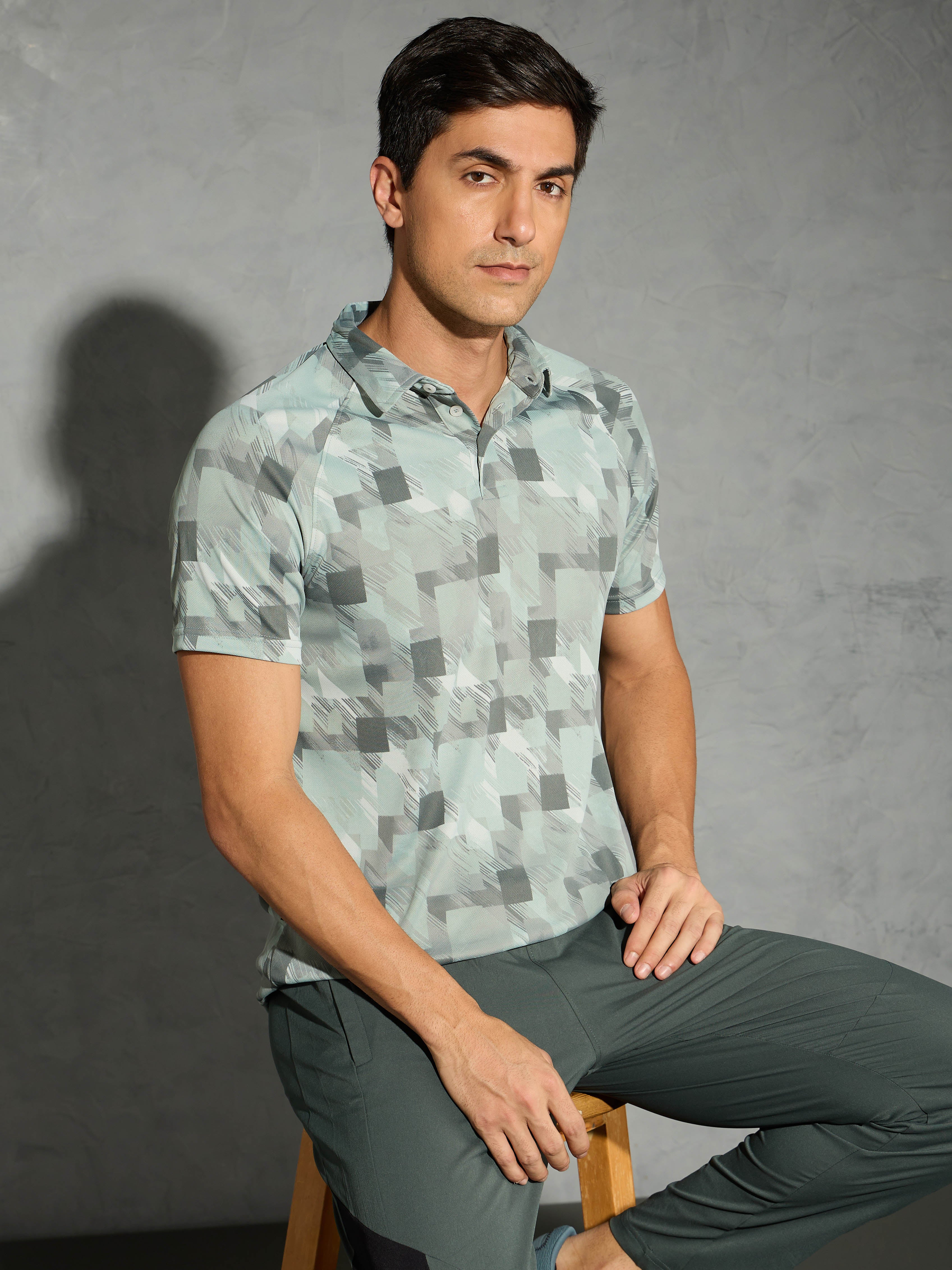 Men Printed Slim Fit Polo T-shirt with TECHNOCOOL+