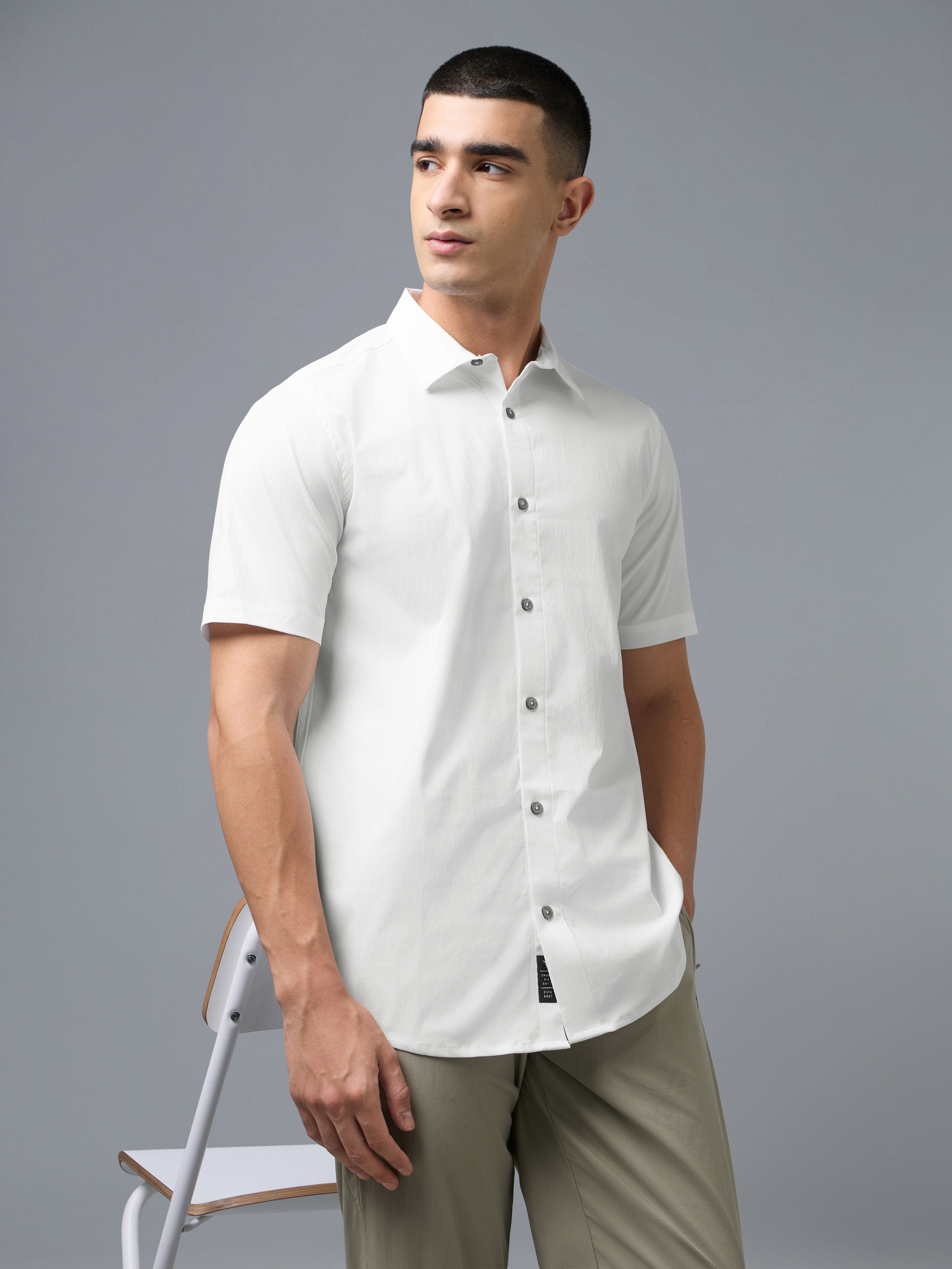 Men Solid Slim Fit Spread Collar Shirt with TS LYTRA