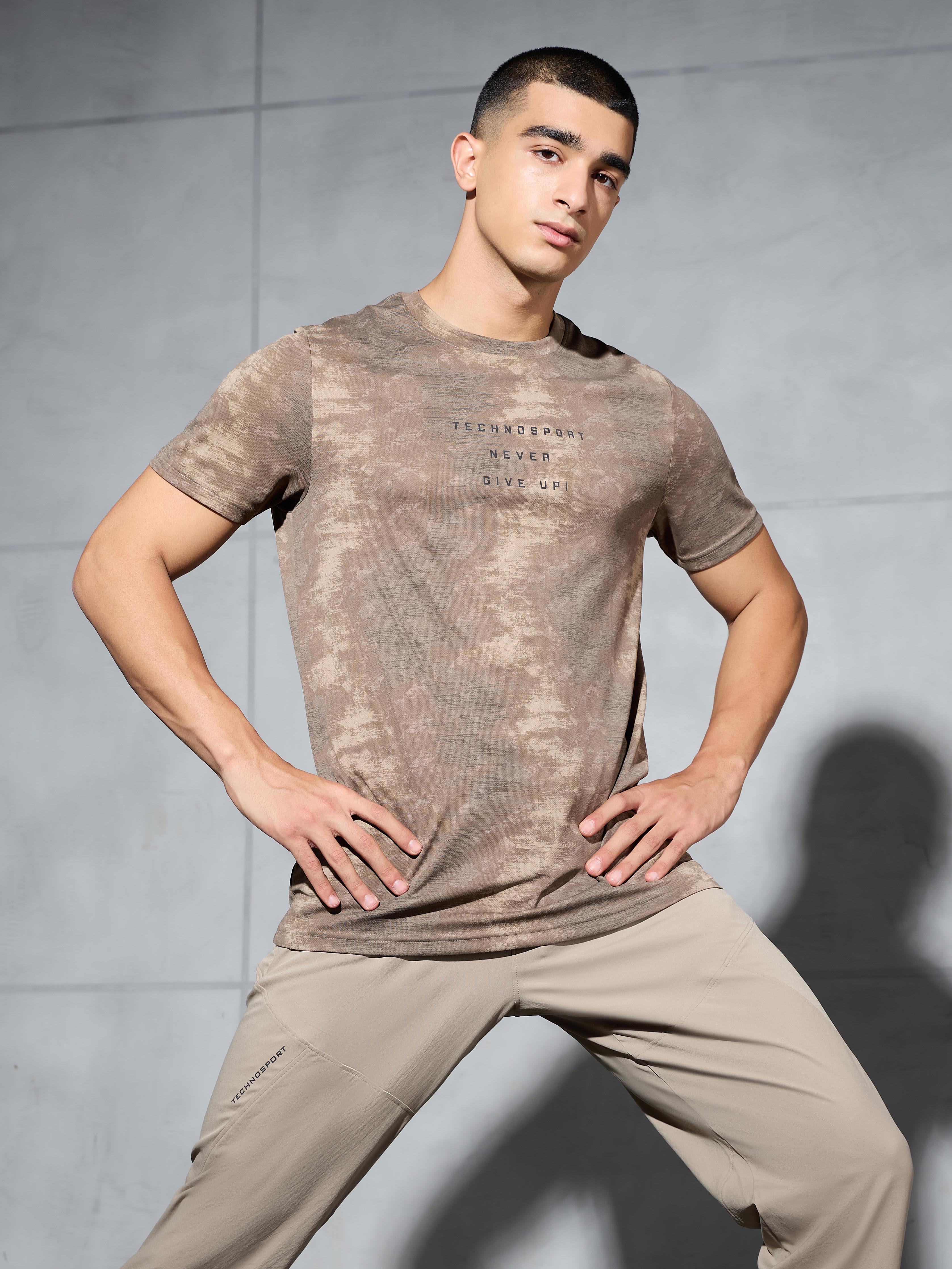 Men Printed Slim Fit Round Neck T-shirt with TECHNOCOOL+
