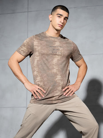 Men Printed Slim Fit Round Neck T-shirt with TECHNOCOOL+