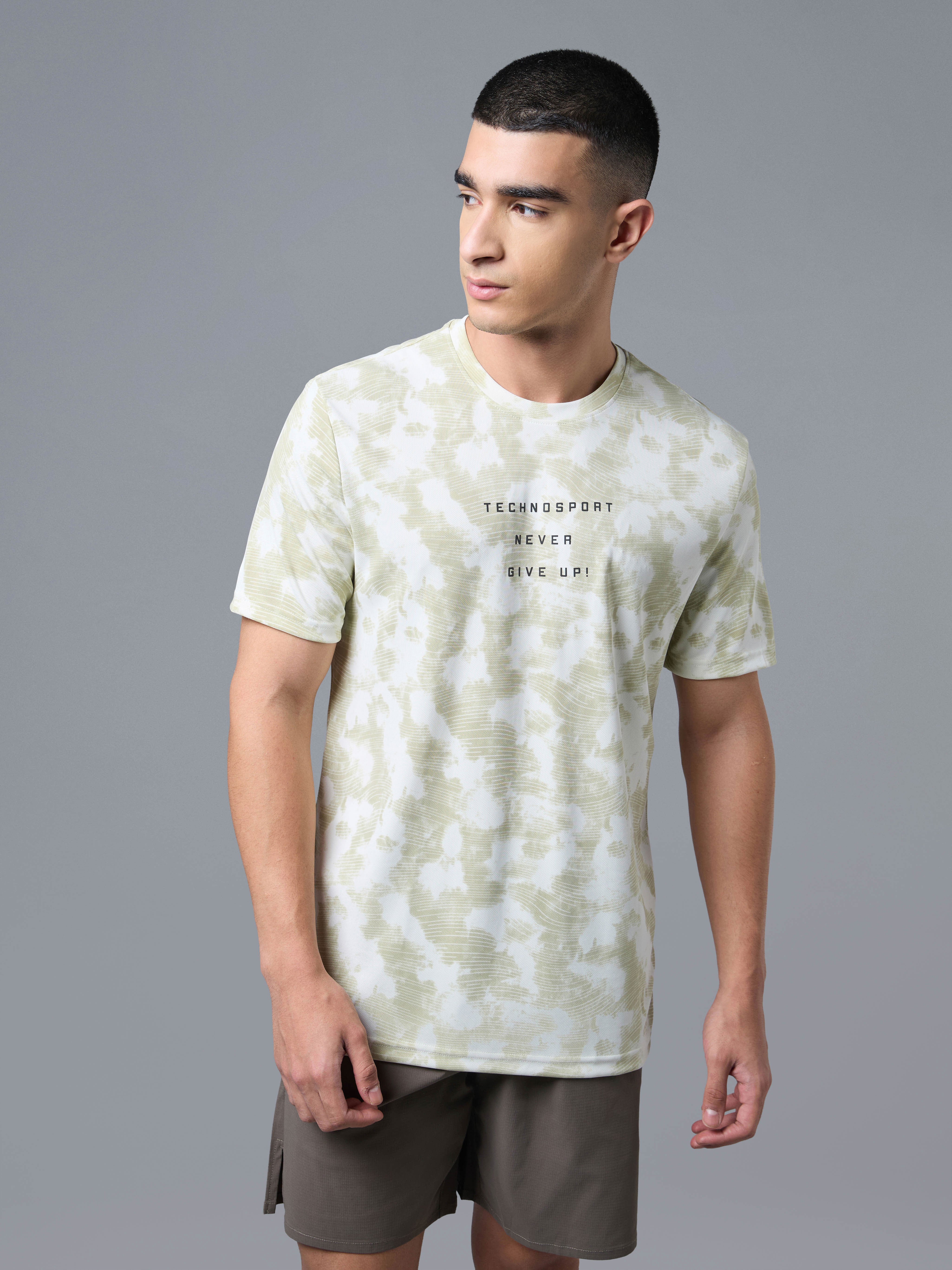 Men Printed Slim Fit Round Neck T-shirt with TECHNOCOOL+