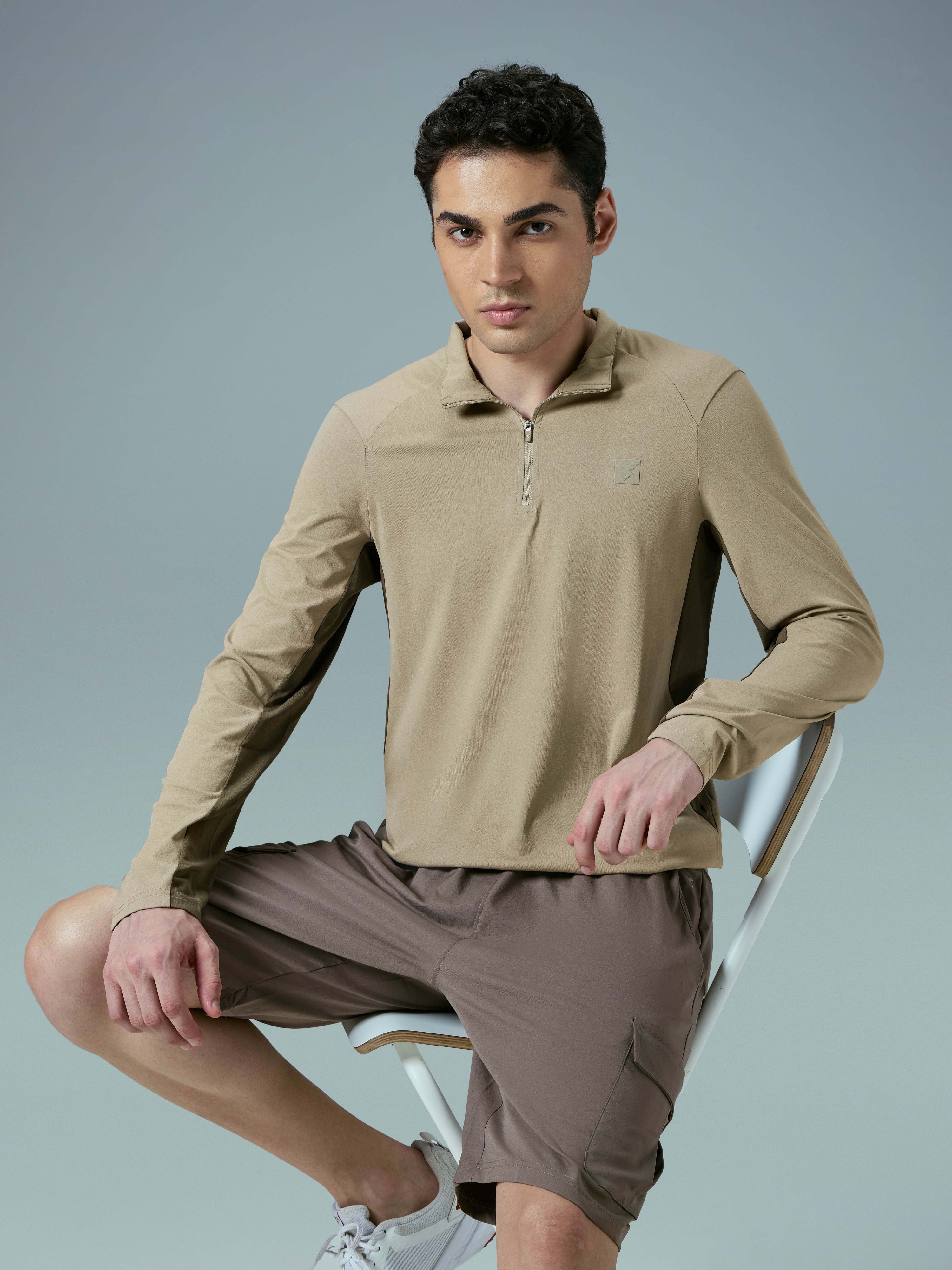Men Colorblock Slim Fit Mock Neck Sports T-shirt with COTFLEX
