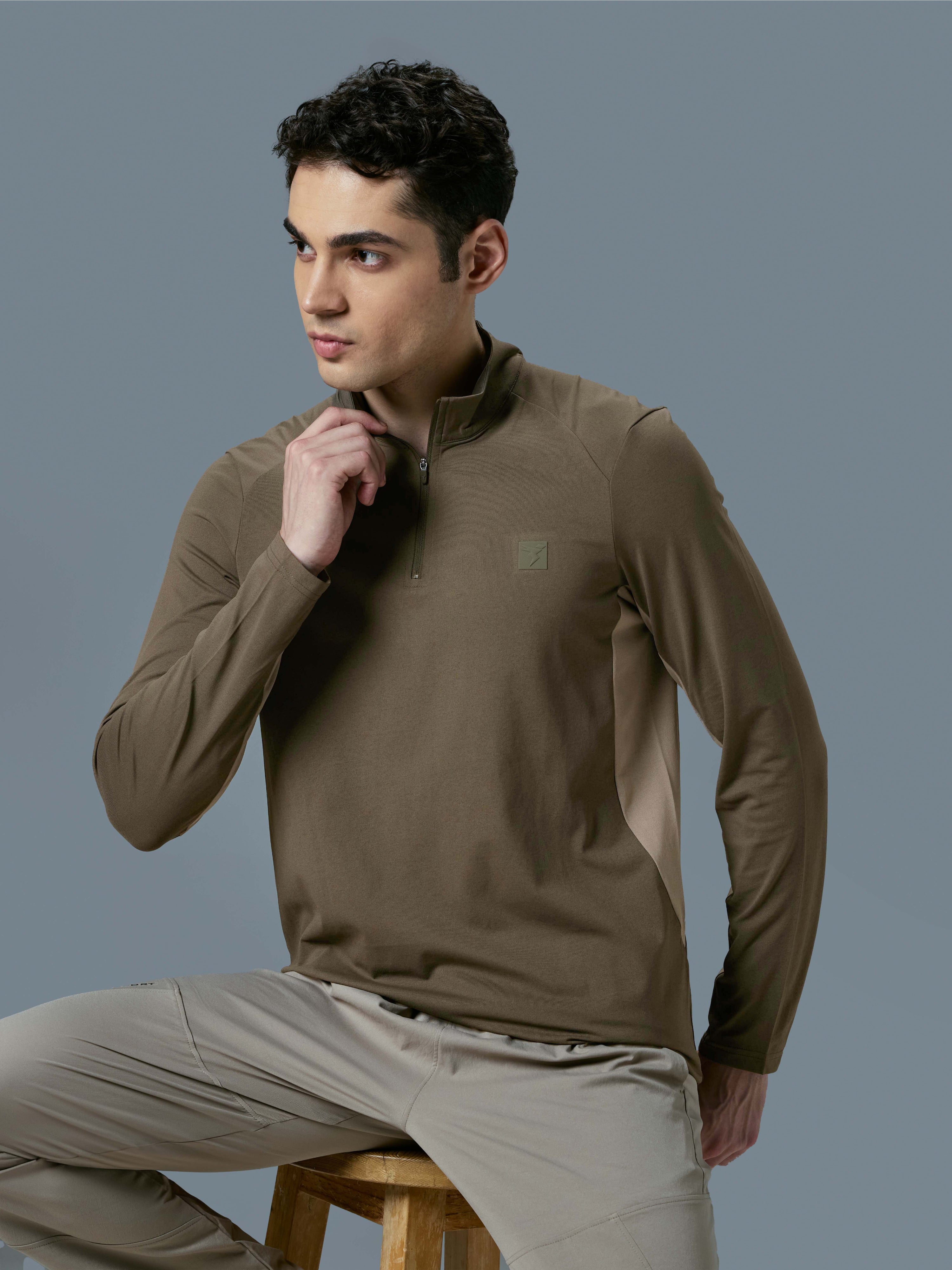 Men Colorblock Slim Fit Mock Neck Sports T-shirt with COTFLEX