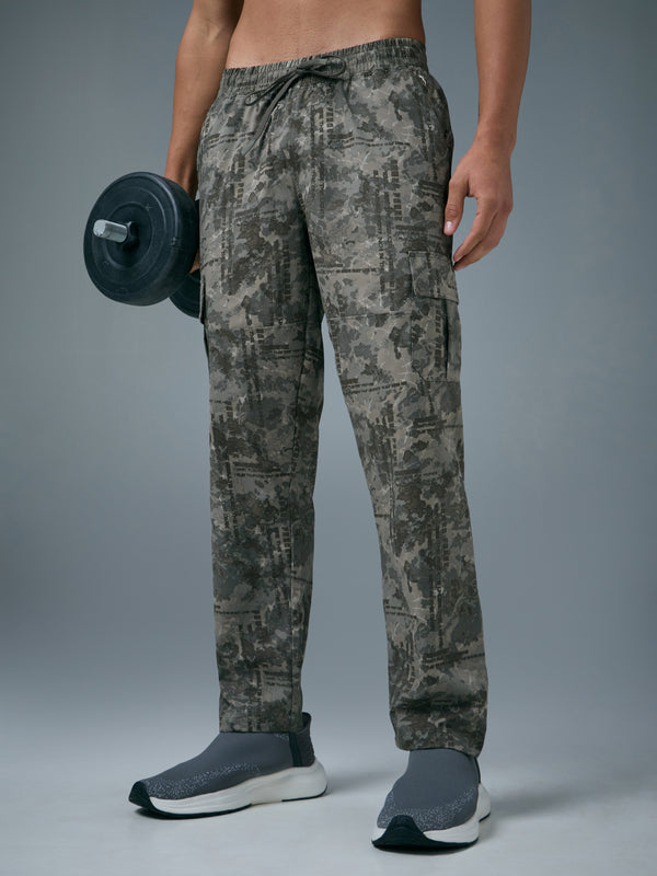 Men Printed Straight Fit Sports Cargo Trackpants with TS LYTRA