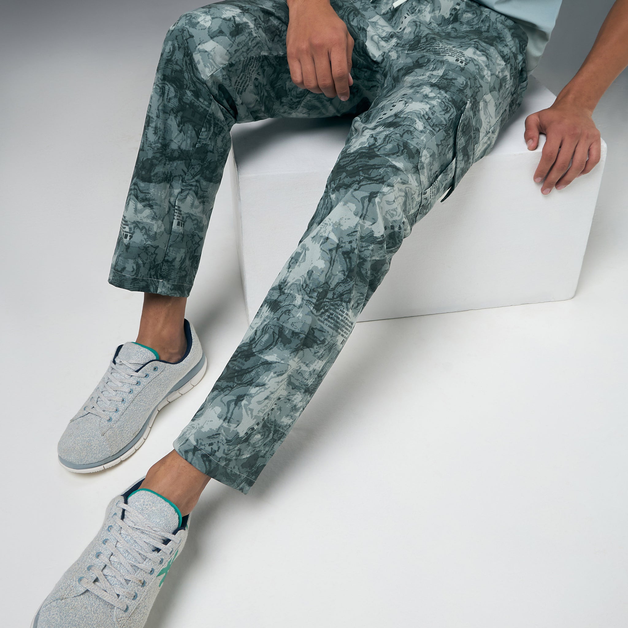 Men Printed Straight Fit Sports Cargo Trackpants with TS LYTRA