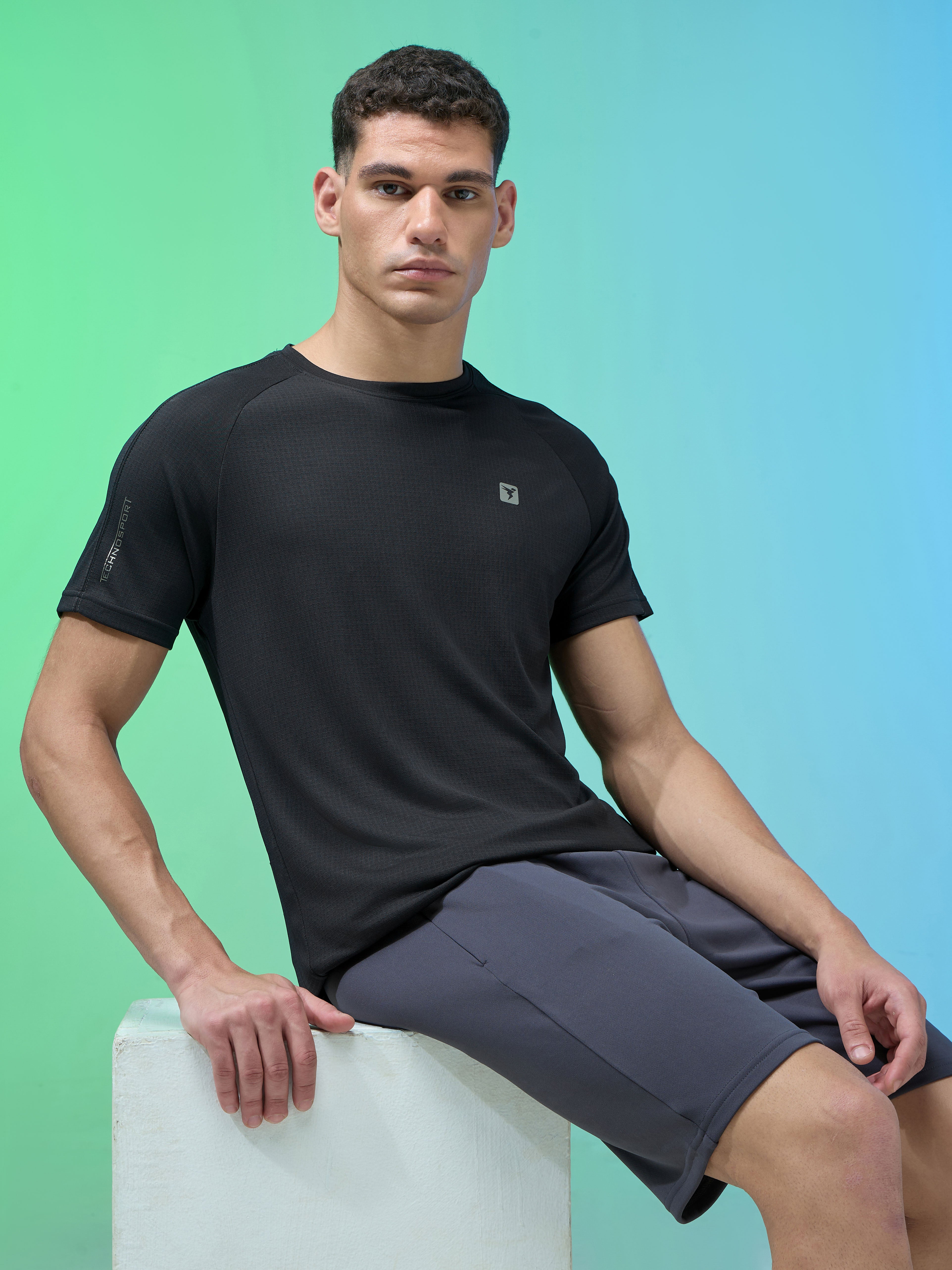 Men Solid Slim Fit Round Neck Sports T-shirt with TECHNOCOOL+