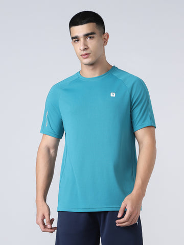 Men Solid Slim Fit Round Neck Sports T-shirt with TECHNOCOOL+