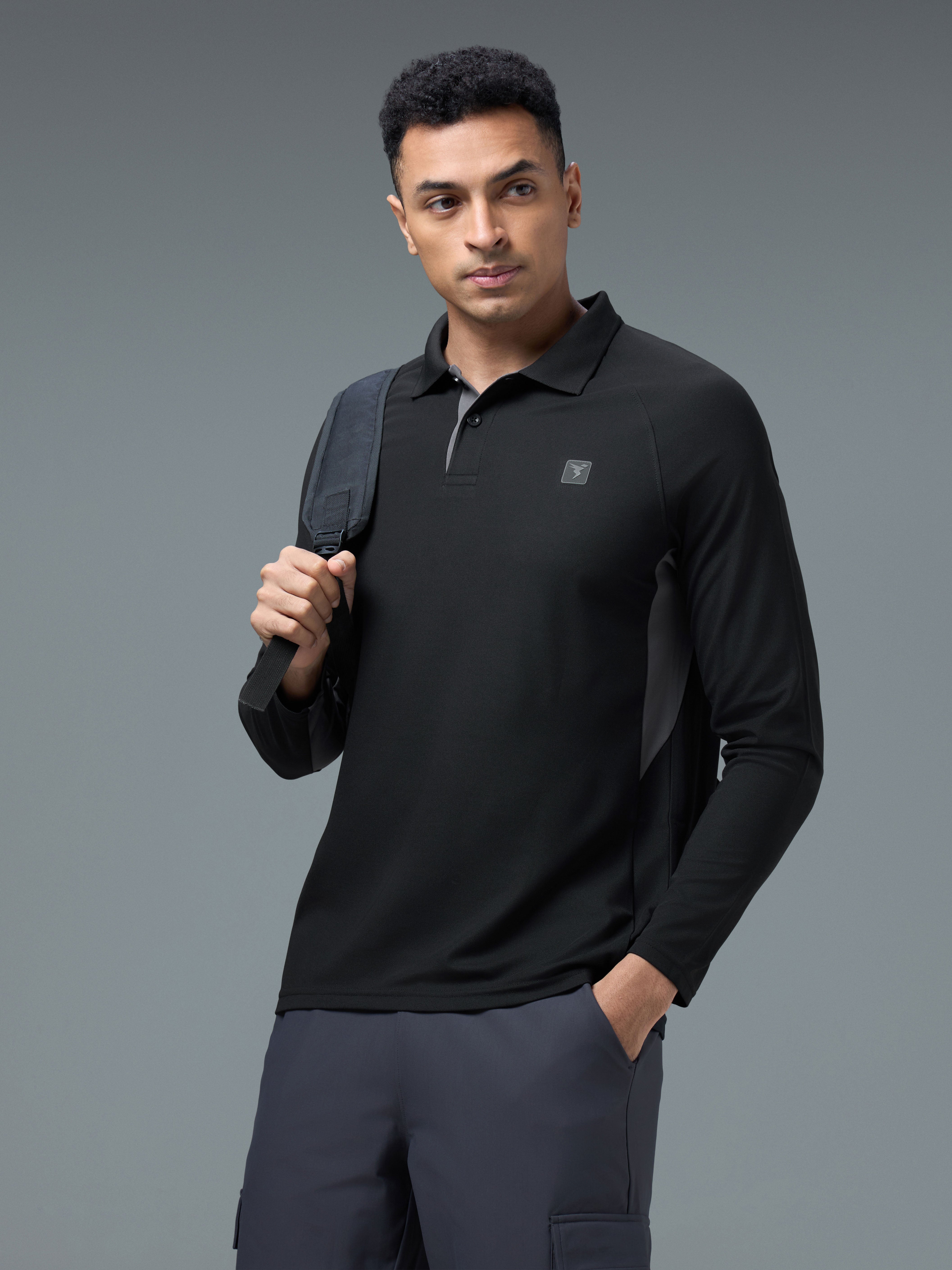 Men Colorblock Slim Fit Polo T-shirt with MATPIQ