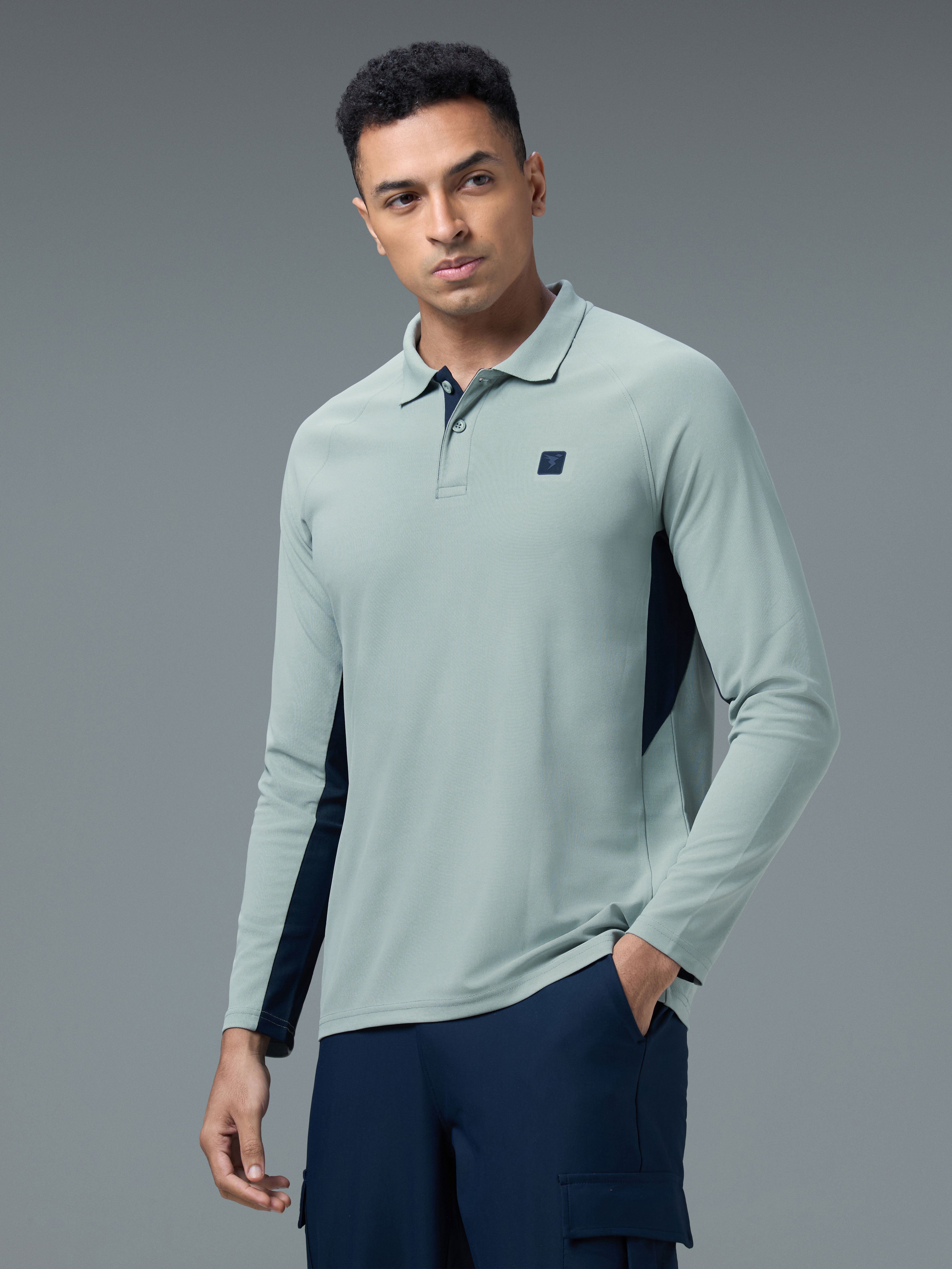 Men Colorblock Slim Fit Polo T-shirt with MATPIQ