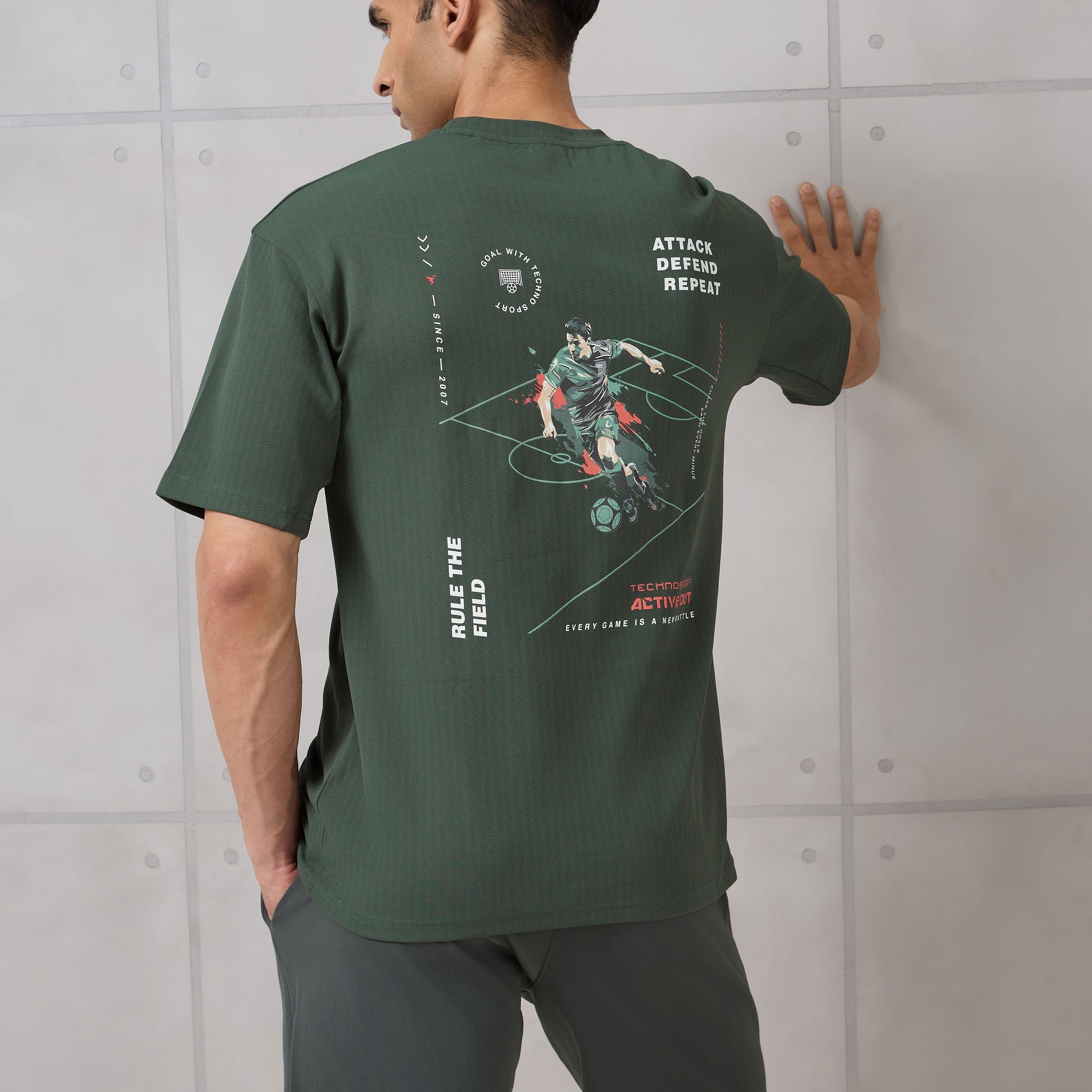 Men Round Neck Back Printed Active Out Regular Fit T-Shirt with ELASTOPLUS