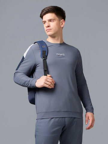 Men Colorblock Slim Fit T-shirt with MATPIQ