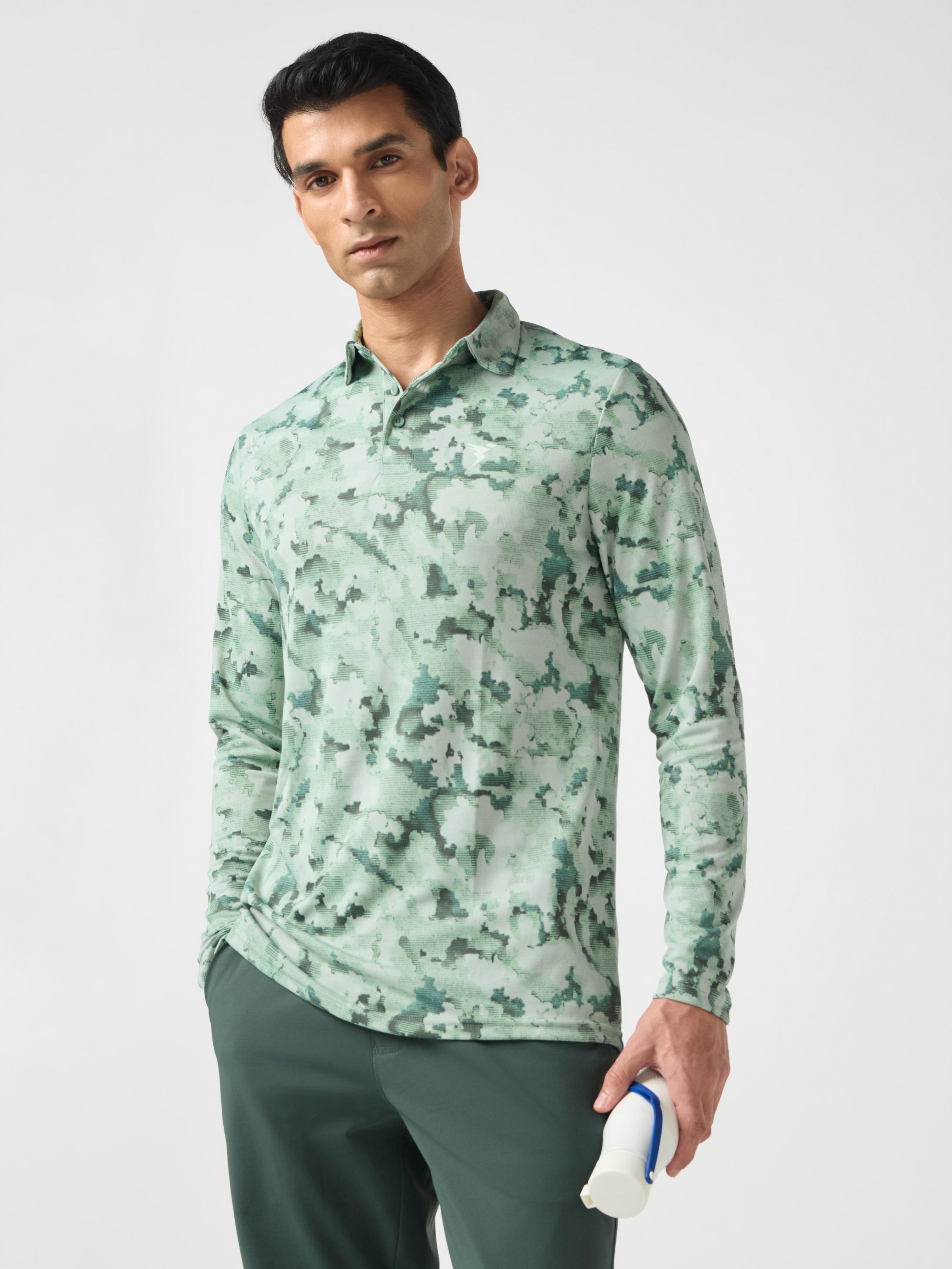 Men Abstract Printed Slim Fit Henley Neck Sports T-Shirt with TECHNOCOOL+