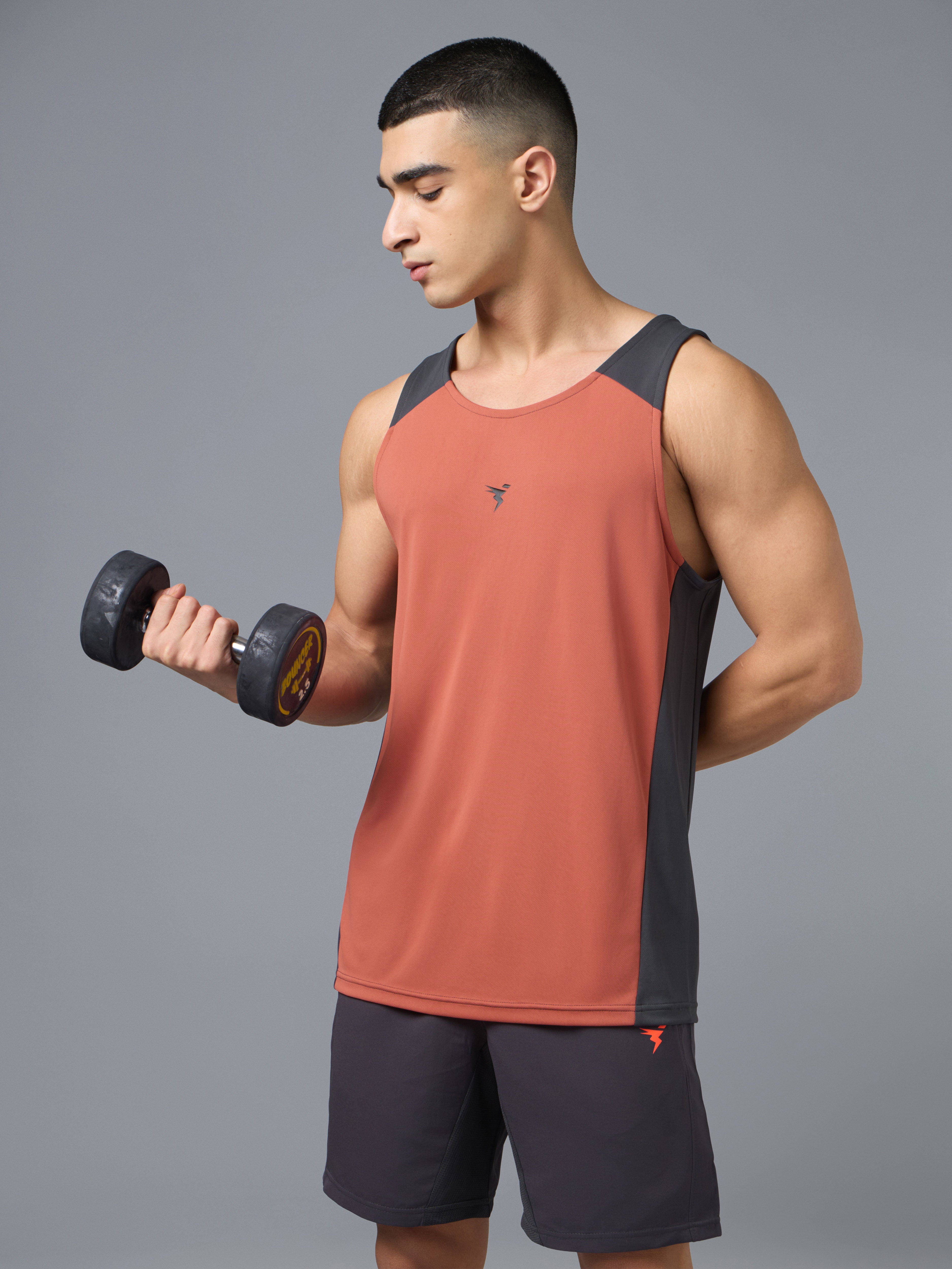 Men Colorblock Slim Fit Gym Vest with MATPIQ