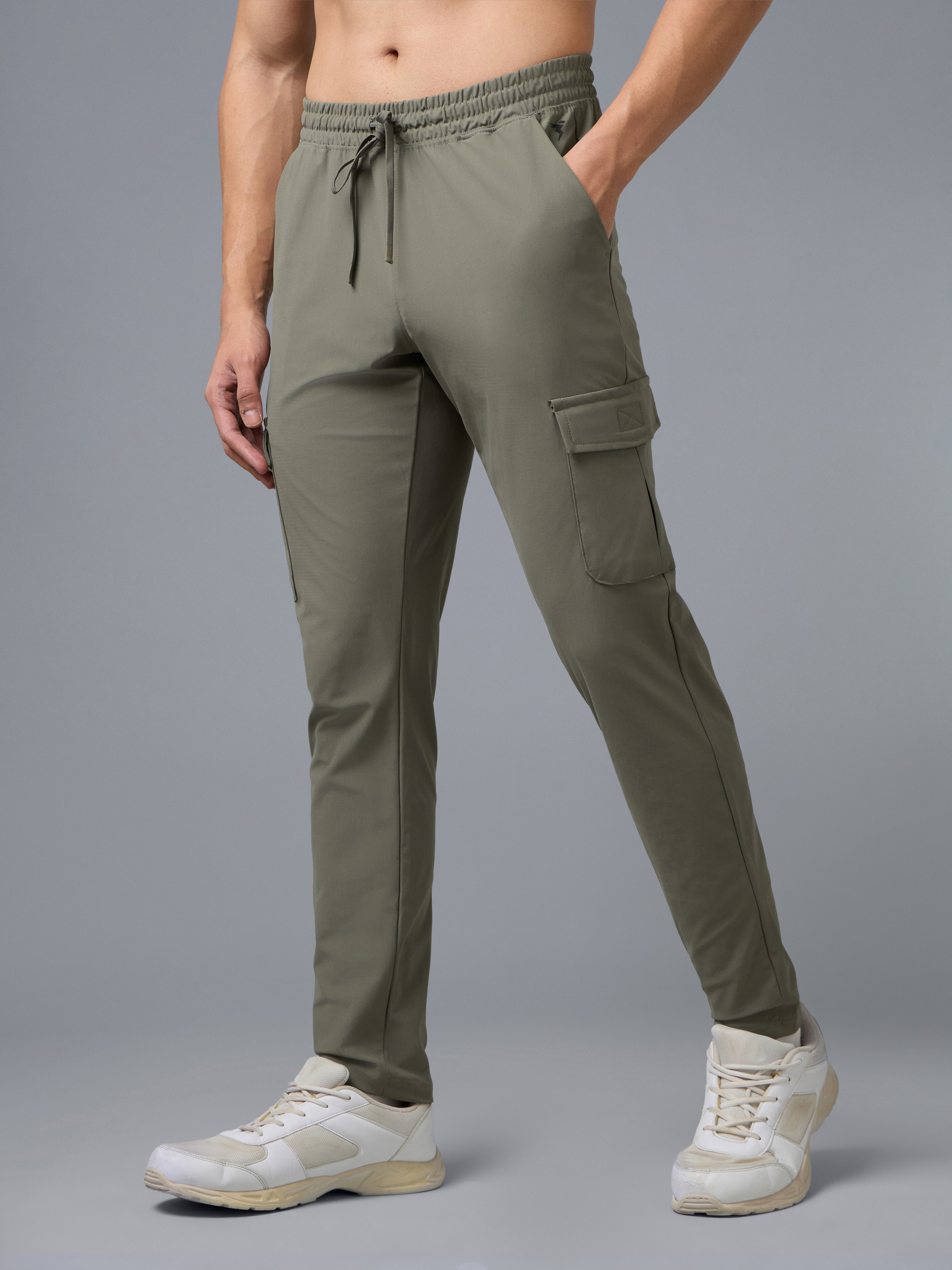 Men Solid Relax Fit Cargo Trackpants with DURACOOL+