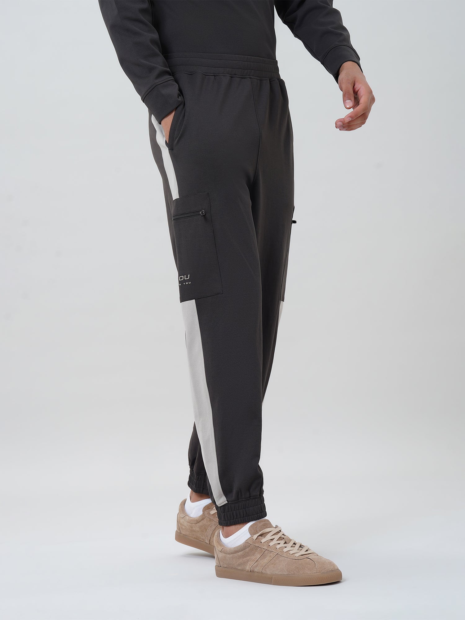 Men's Colorblock  Regular Fit Cargo Joggers with CLOUDFLEX