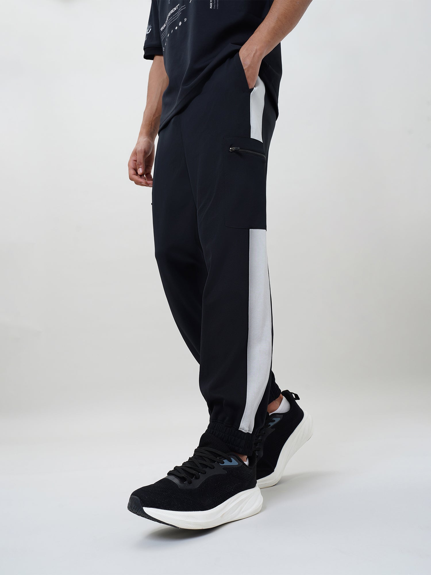 Men's Colorblock  Regular Fit Cargo Joggers with CLOUDFLEX
